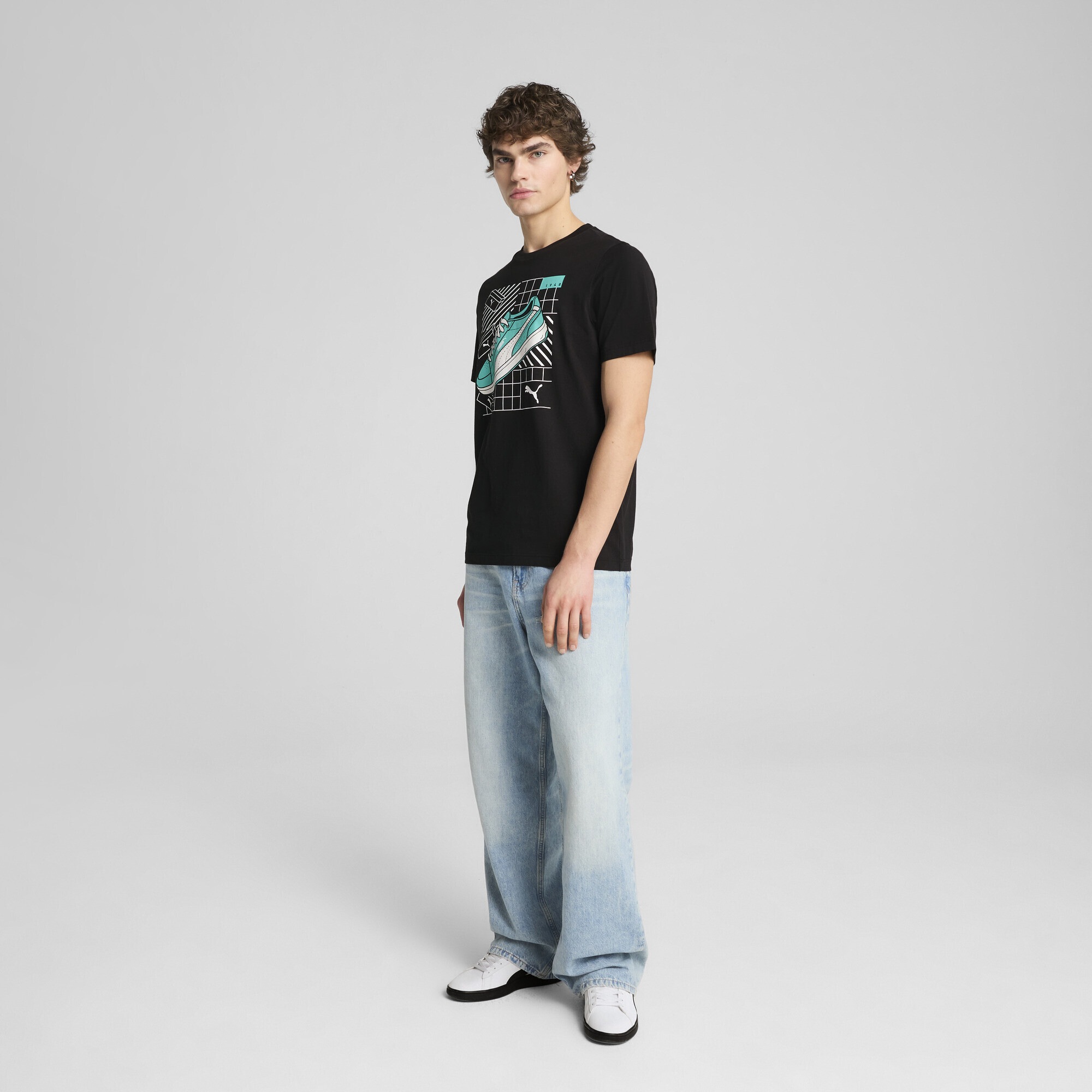 PUMA T-Shirt »Graphics Sneaker T-Shirt Herren«