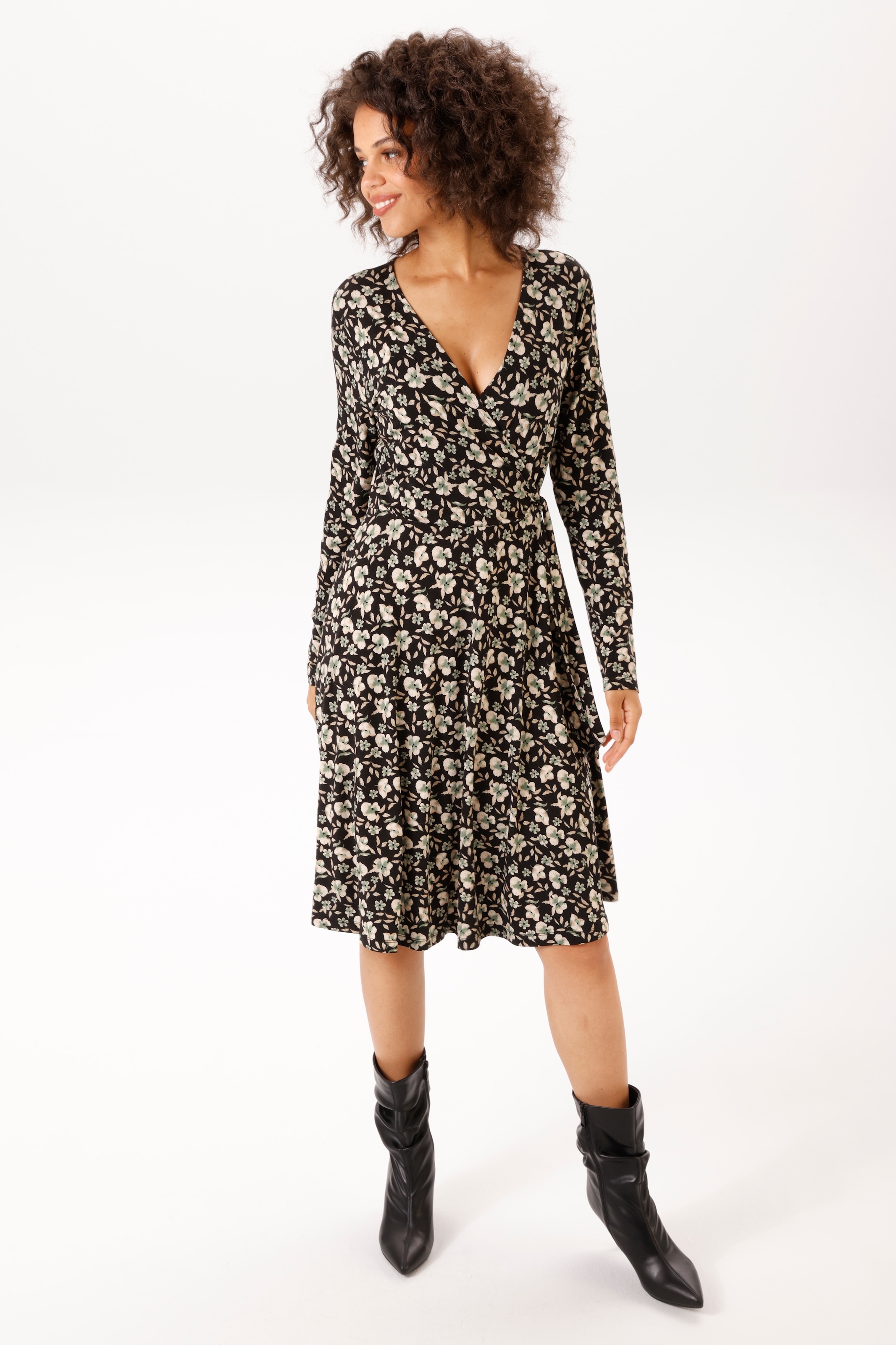 Aniston CASUAL Jerseykleid mit kleinen Blüten und Blättern bedruckt - NEUE KOLLEKTION