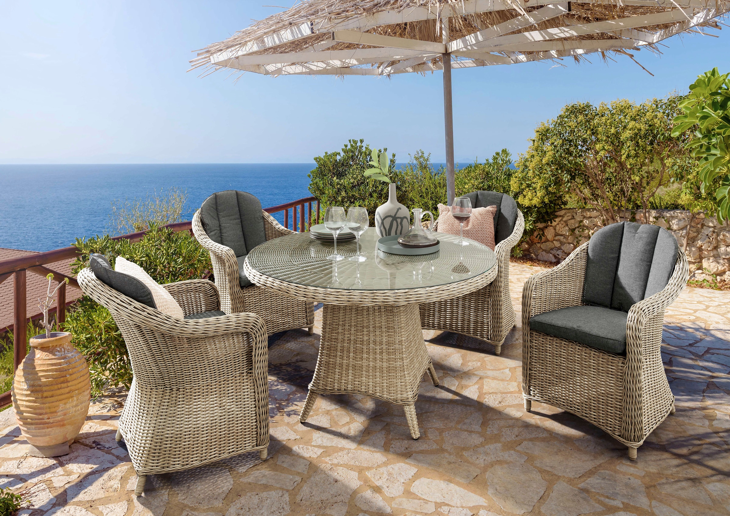 Destiny Garten-Essgruppe "MALAGA LUNA", (13 tlg., 4x Sessel, 1x Tisch, inkl. Auflagen), Aluminium, Polyrattan