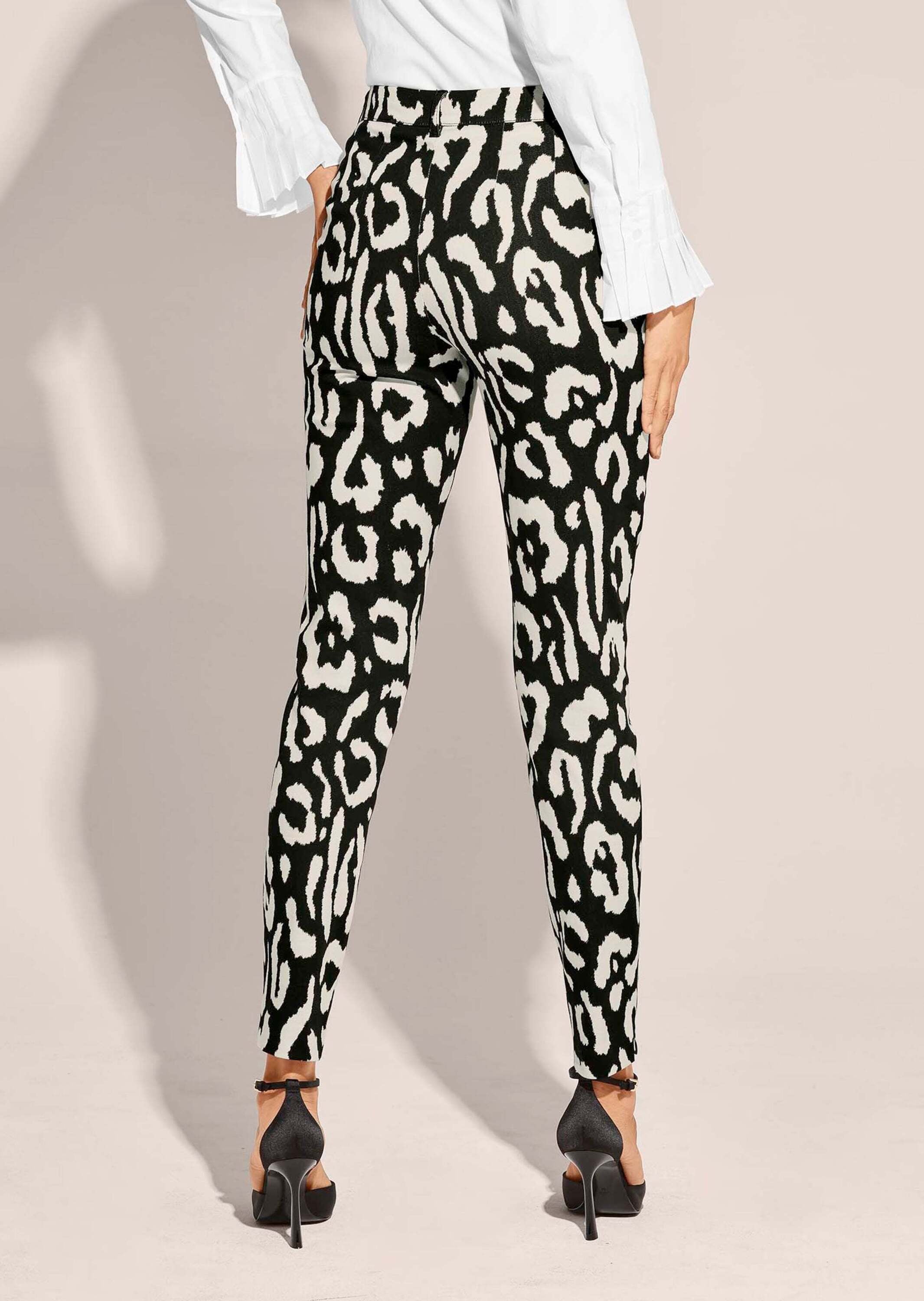MADELEINE Stoffhose »Hose Druckhose mit kontraststarkem Animal-Print«