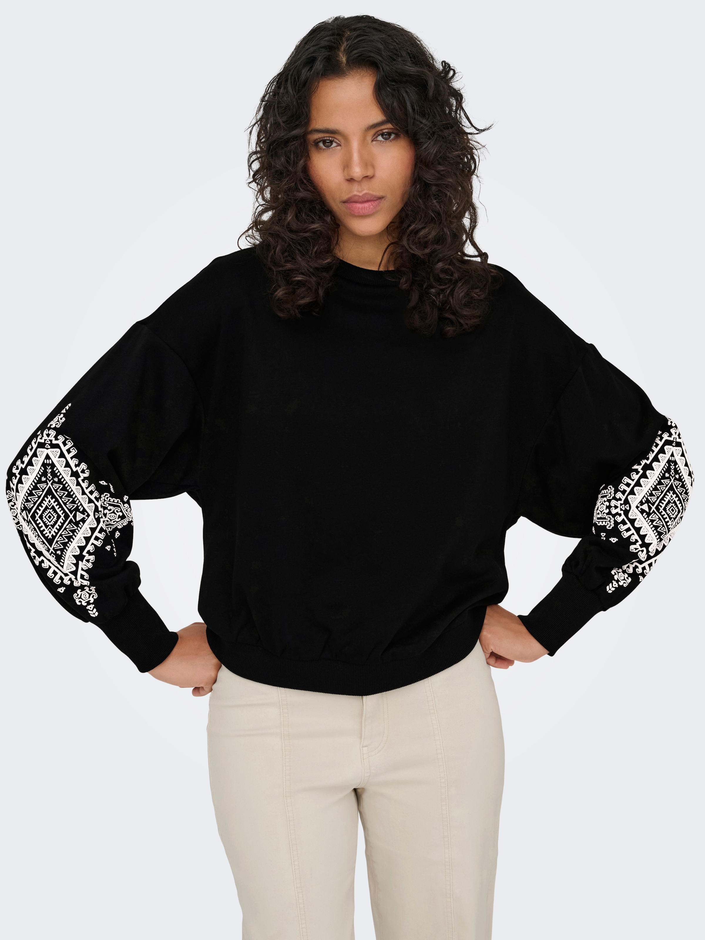 ONLY Sweatshirt »ONLBROOKE L/S O-NECK FLOWER SWT«, Baumwollmischung, regular fit
