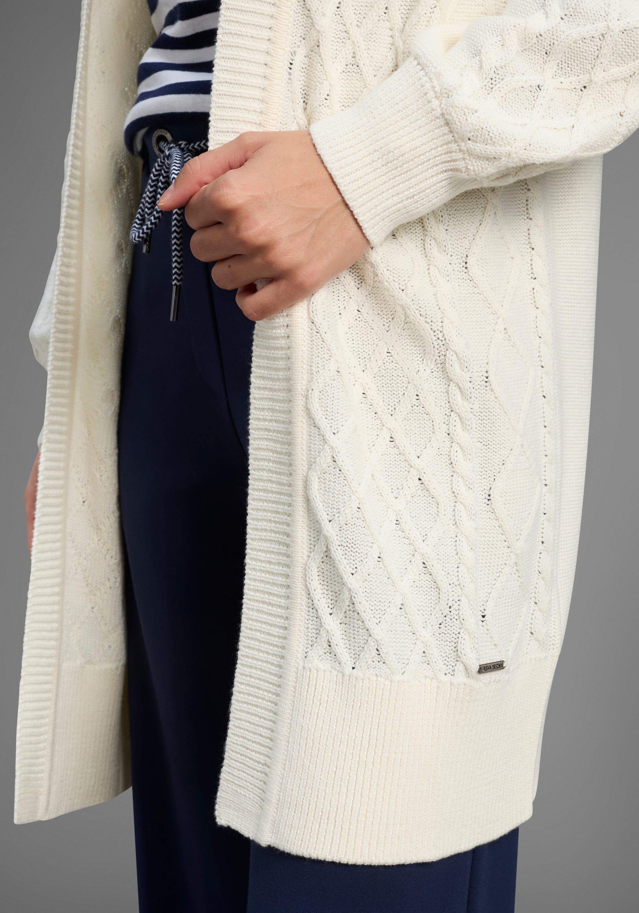 Laura Scott Longstrickjacke, mit Kapuze in lässigem Zopfstrick Design - NEUE KOLLEKTION