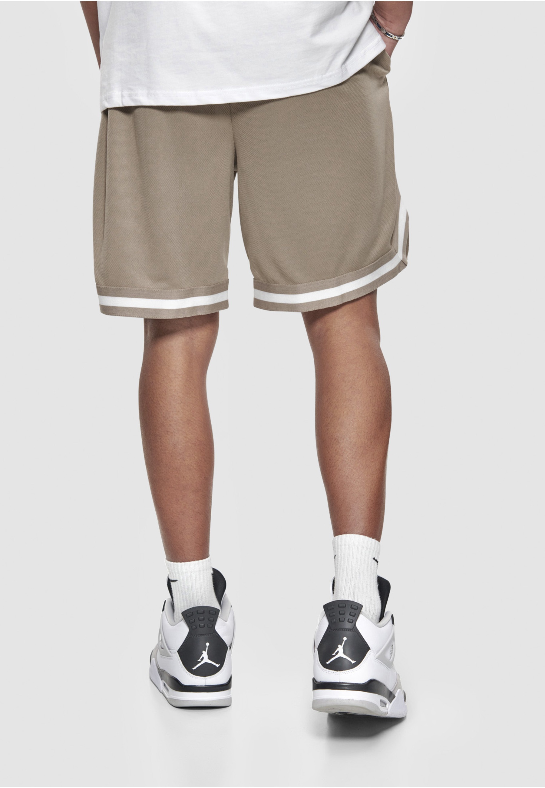 Dropsize Logo Mesh Shorts Taupe M 3