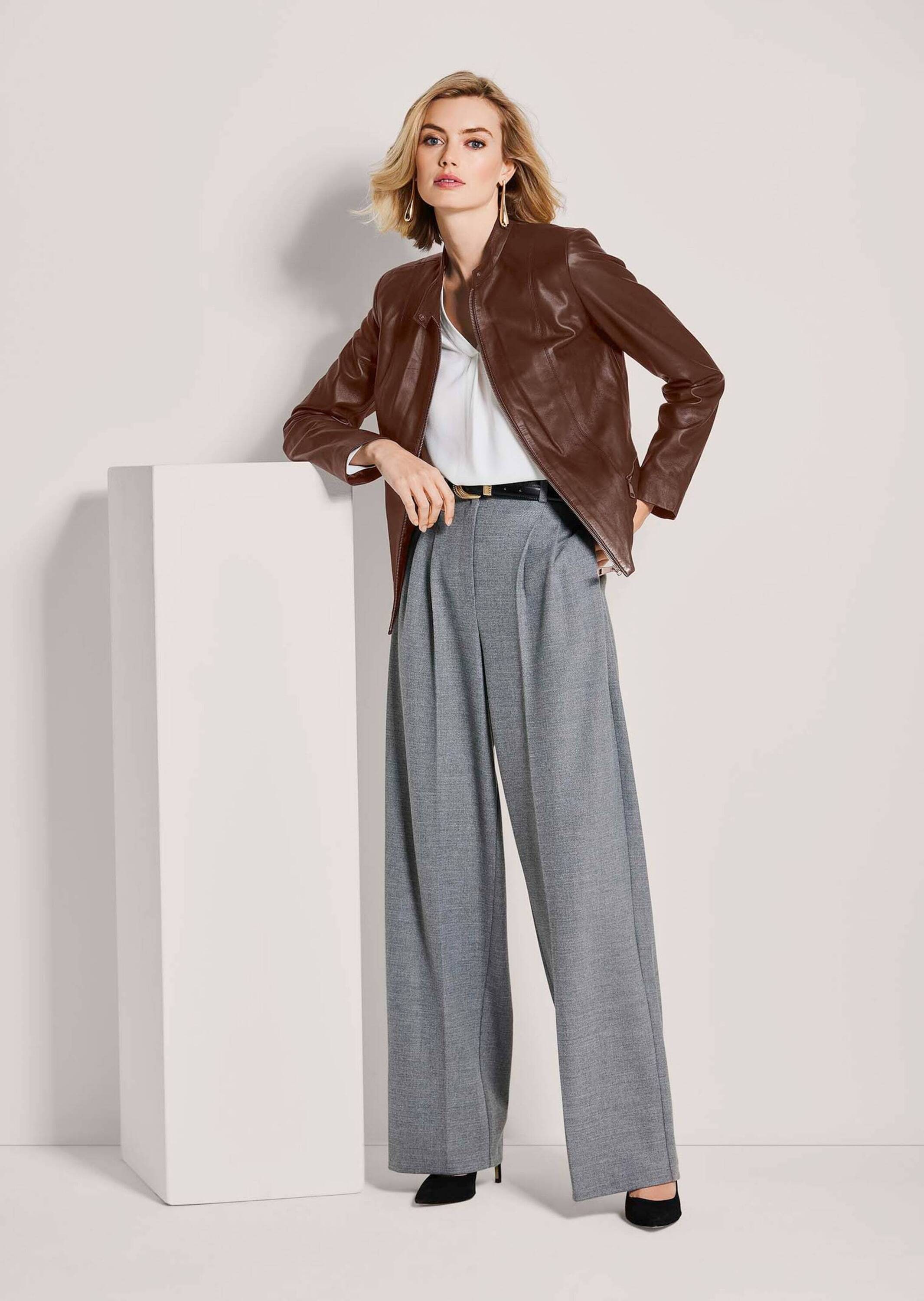 MADELEINE Lederjacke »Lederjacke Kurzjacke aus Leder mit Taschen«