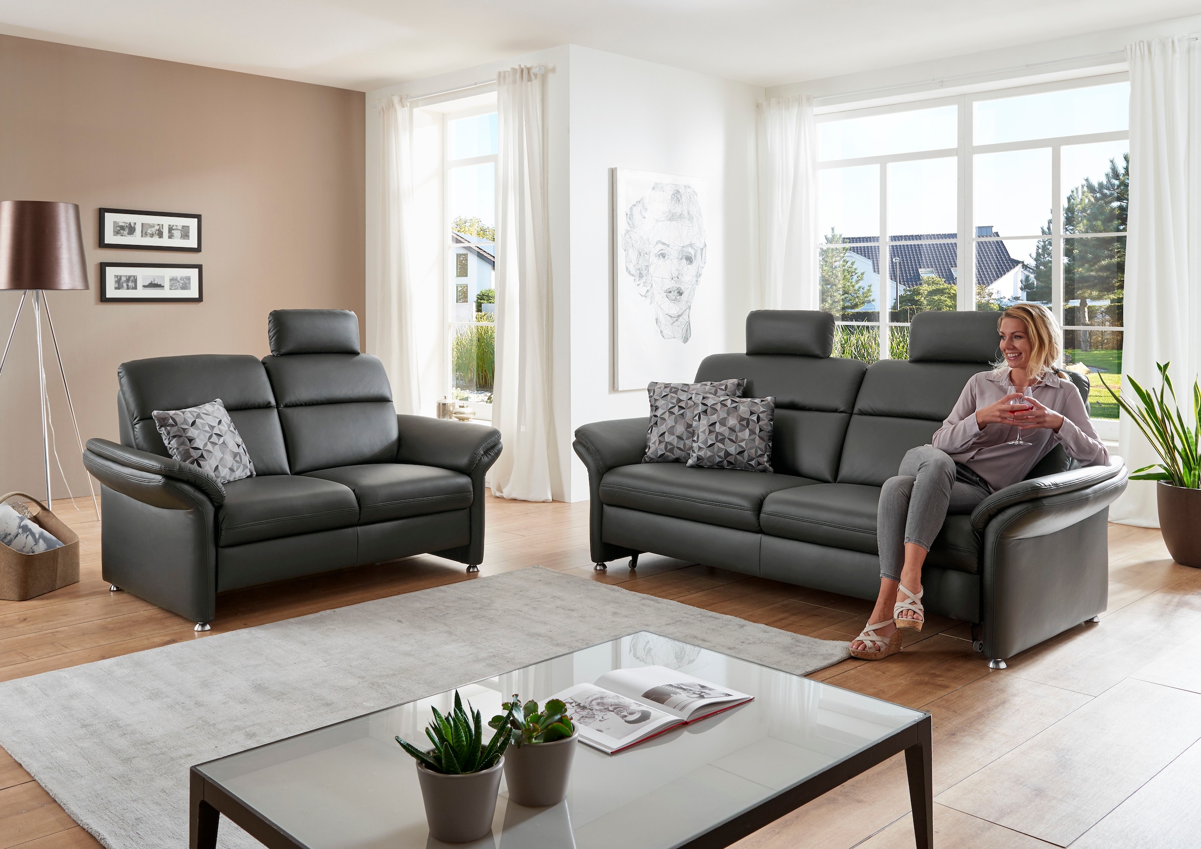 Die PlanBar 3-Sitzer "PN-EM16031, Breite 228 cm, mit Kopfstützen" wahlweise mit Relaxauszug