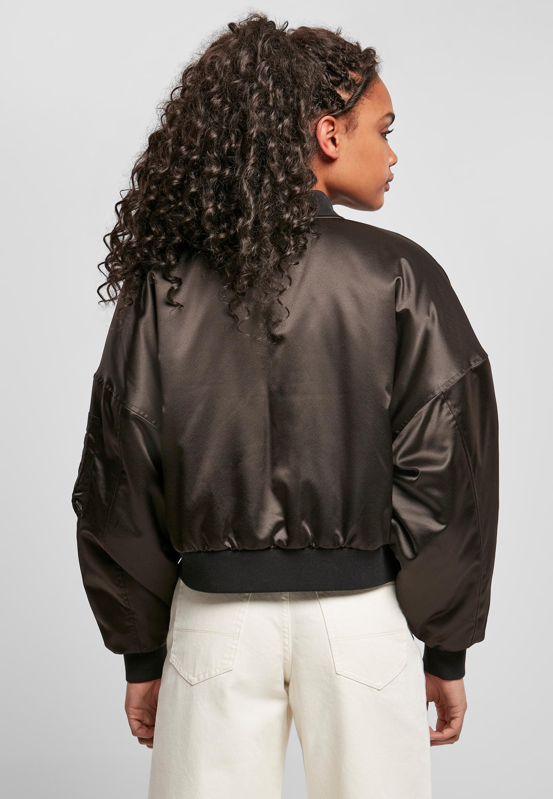 URBAN CLASSICS Bomberjacke »Urban Classics Damen Ladies Short Oversized Satin Bomber Jacket«, (1 St.), ohne Kapuze