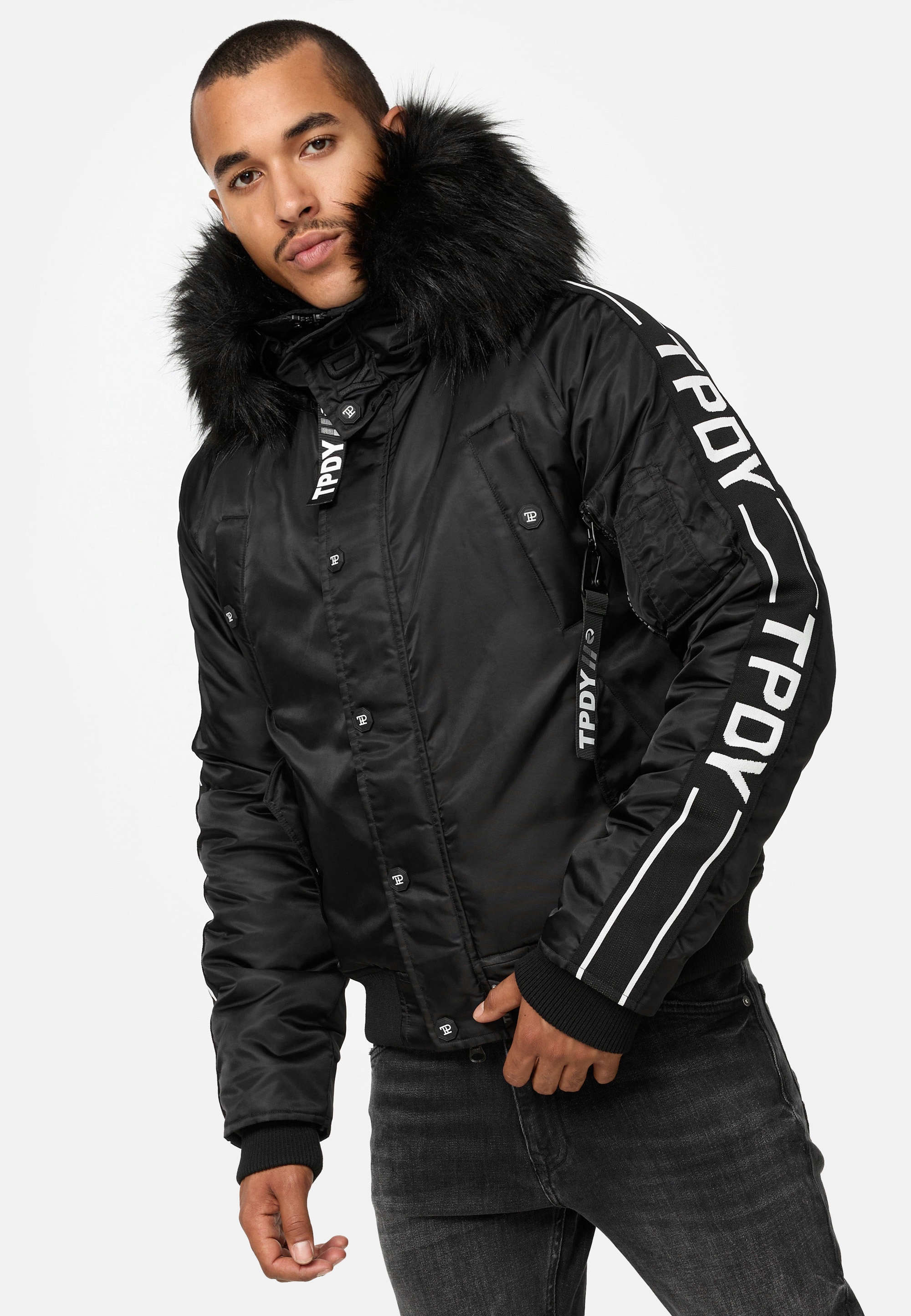 trueprodigy Bomberjacke »Jonathan Kapuze mit Fellimitat Applikation« mit Kapuze