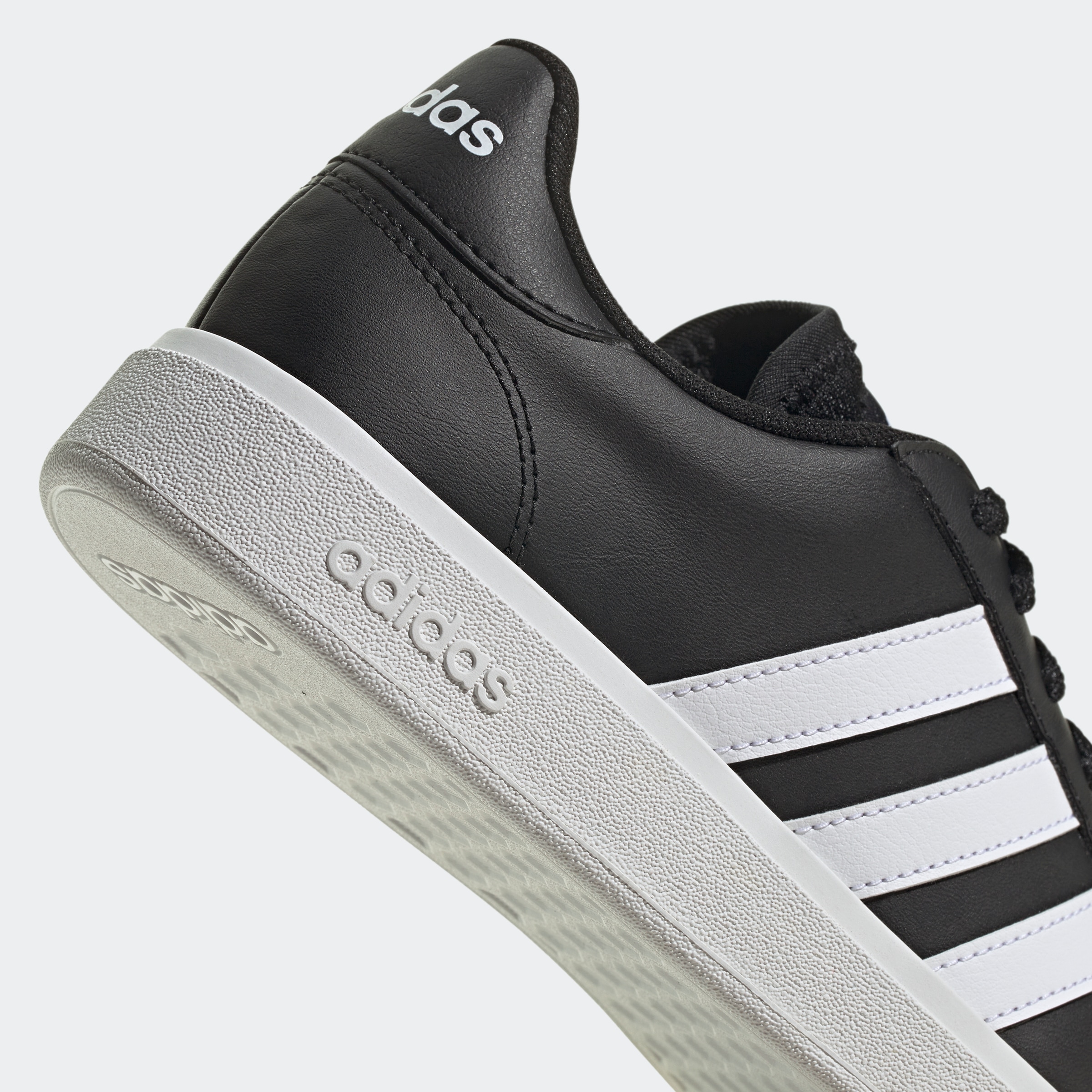 adidas Sportswear Sneaker »GRAND COURT TD LIFESTYLE COURT CASUAL«, Design auf den Spuren des adidas Superstar