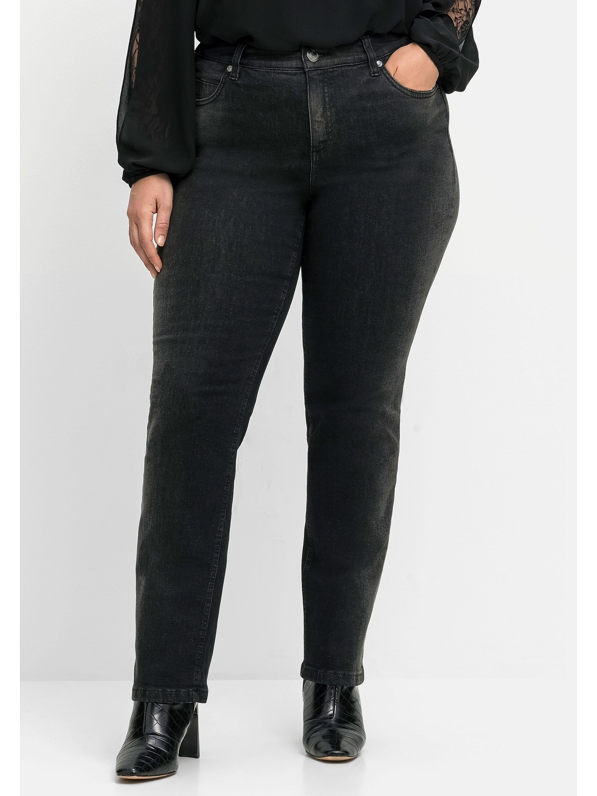 Sheego Gerade Jeans »Große Größen«, mit individueller Waschung, extralang