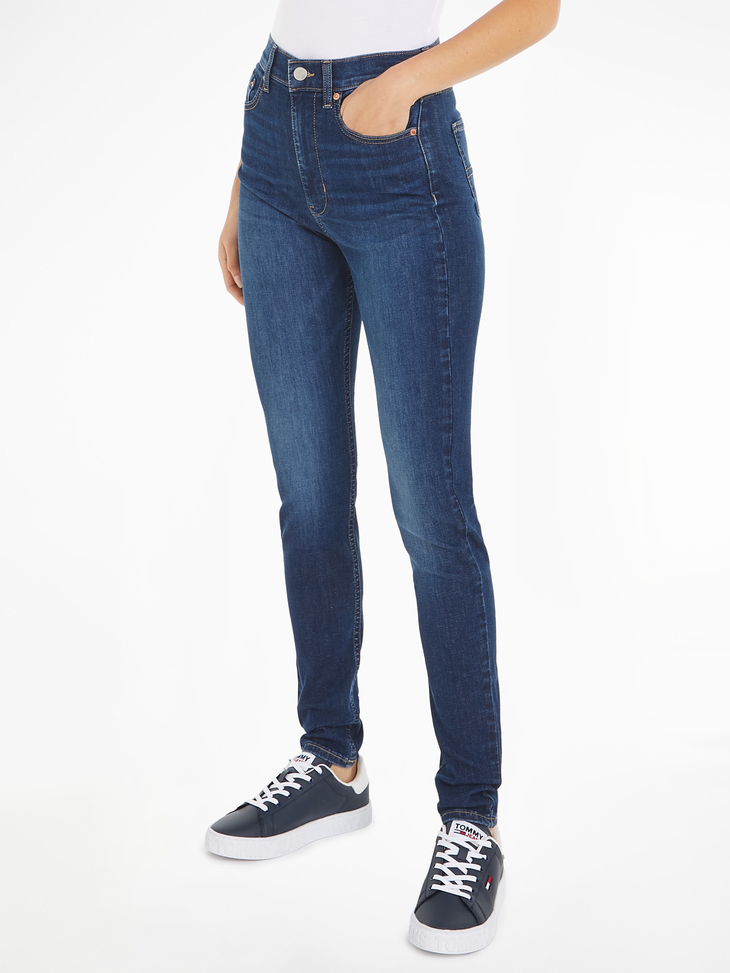 Skinny-fit-Jeans »SYLVIA HGH SKN DH1282«, mit Logo-Badge