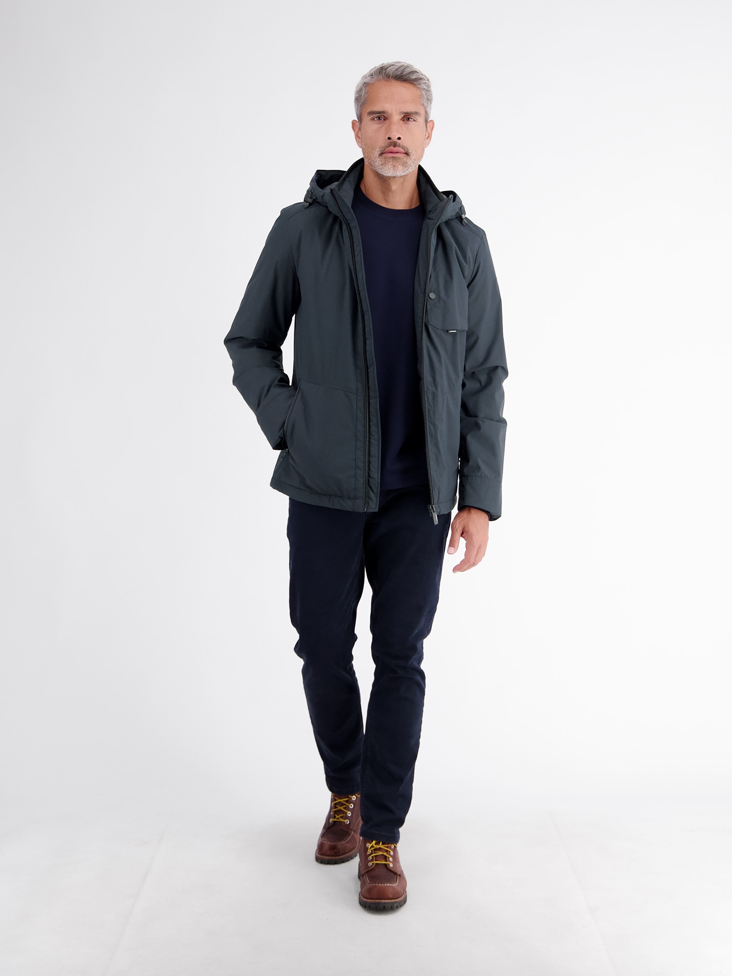 LERROS Outdoorjacke »Sportive Jacke aus wind- und wasserabweisender Kunstfaser« mit Kapuze