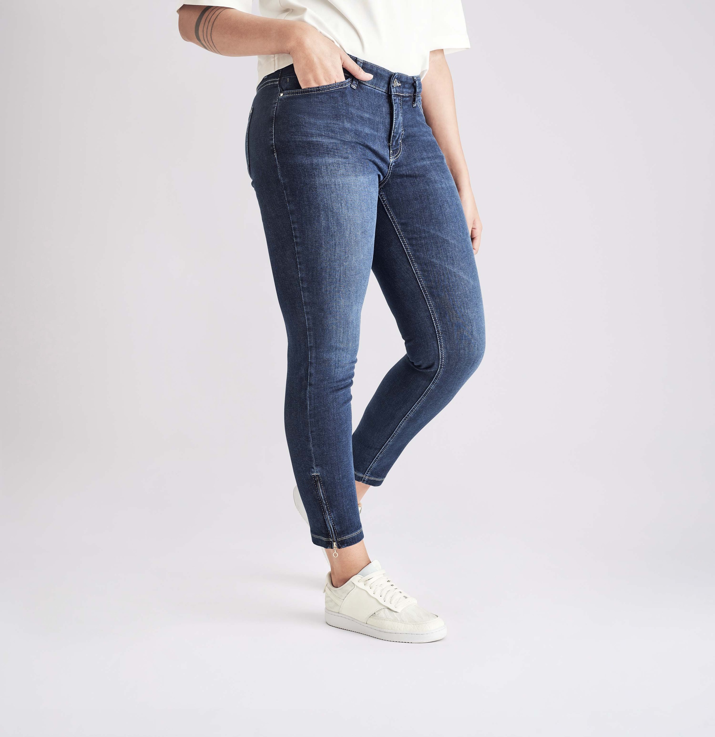 7/8-Jeans MAC "Dream Chic", Damen, Gr. 32, Länge 27, blau (dunkelblau used), Denim/Jeans, Obermaterial: 88% Baumwolle, 9% Polyester, 3% Elasthan, Abriebeffekte, sehr figurbetont 7/8-Länge, Jeans, verkürzte Form mit Reißverschluss, Topseller 4