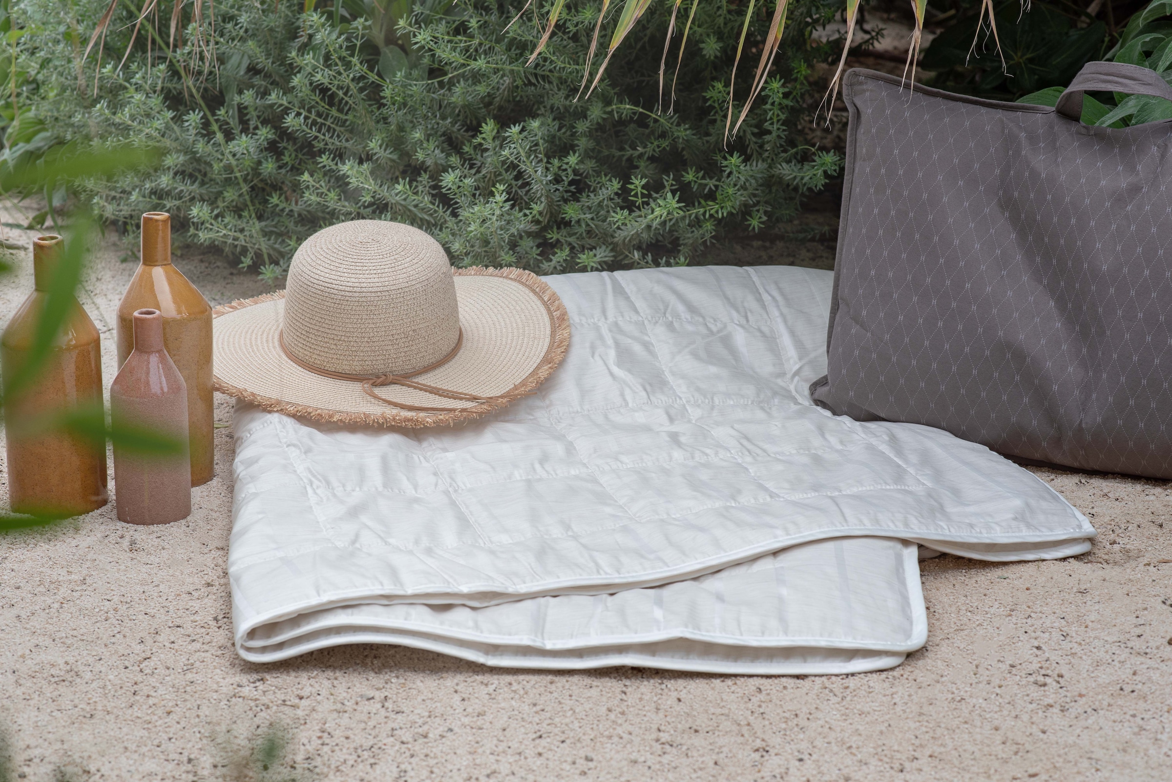 Hefel Naturfaserbettdecke »Travel Lite Opulence«, extraleicht, (1 St.)