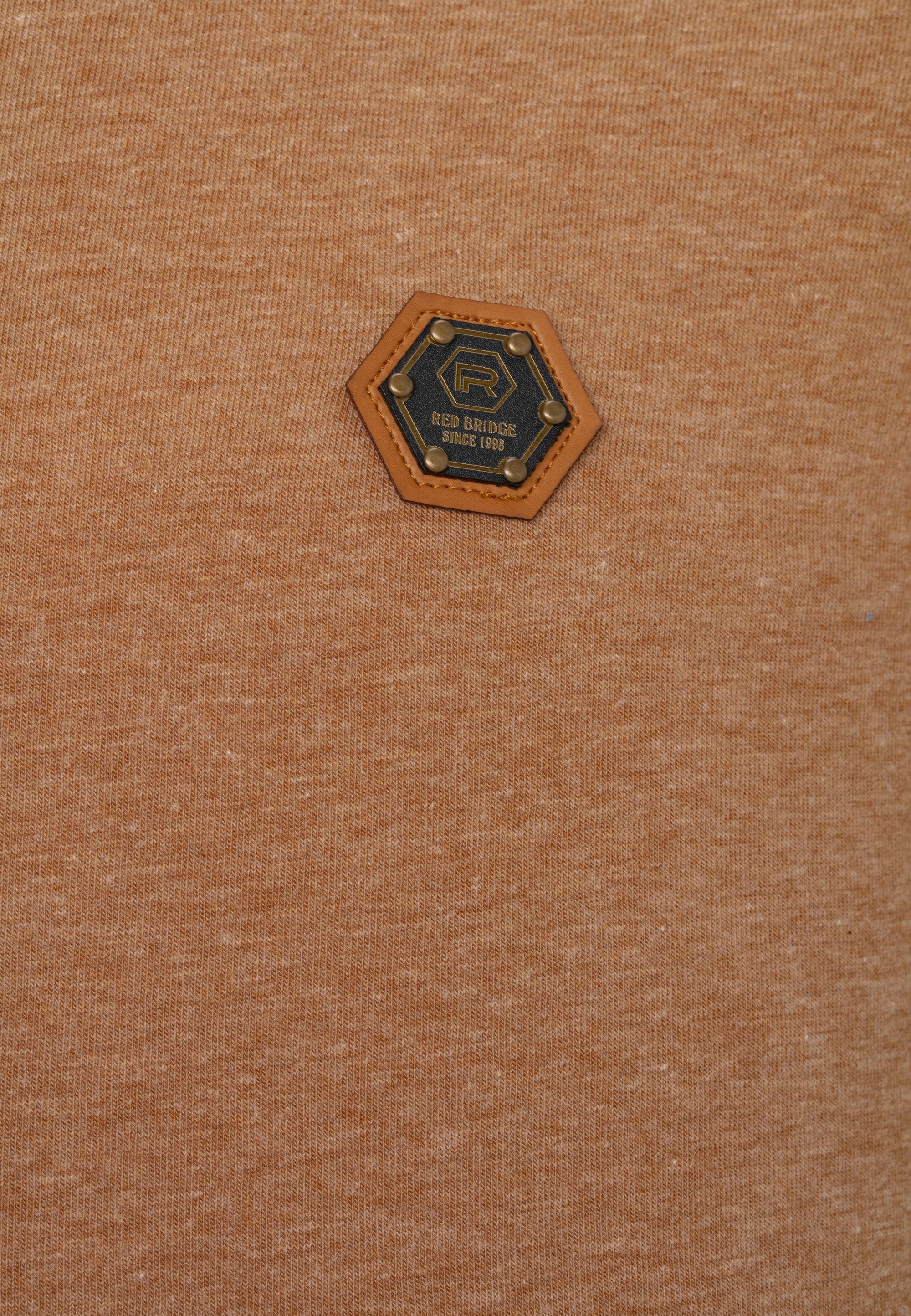 RedBridge T-Shirt »Torrance«, mit dezentem Logo-Patch