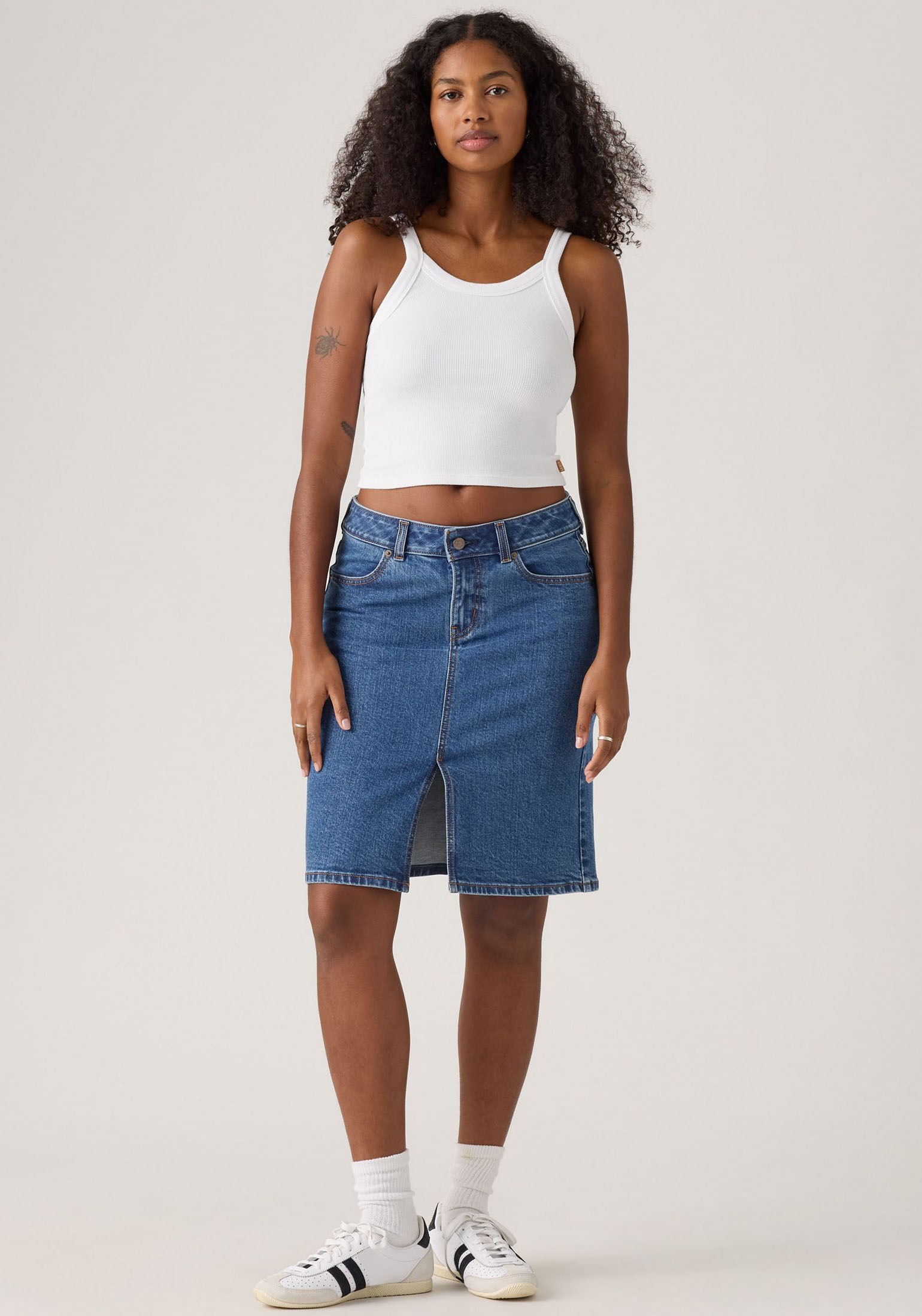 Levis Jeansrock "LOW MIDI SKIRT ME", mit Schlitz für mehr Bewegungsfreiheit günstig online kaufen
