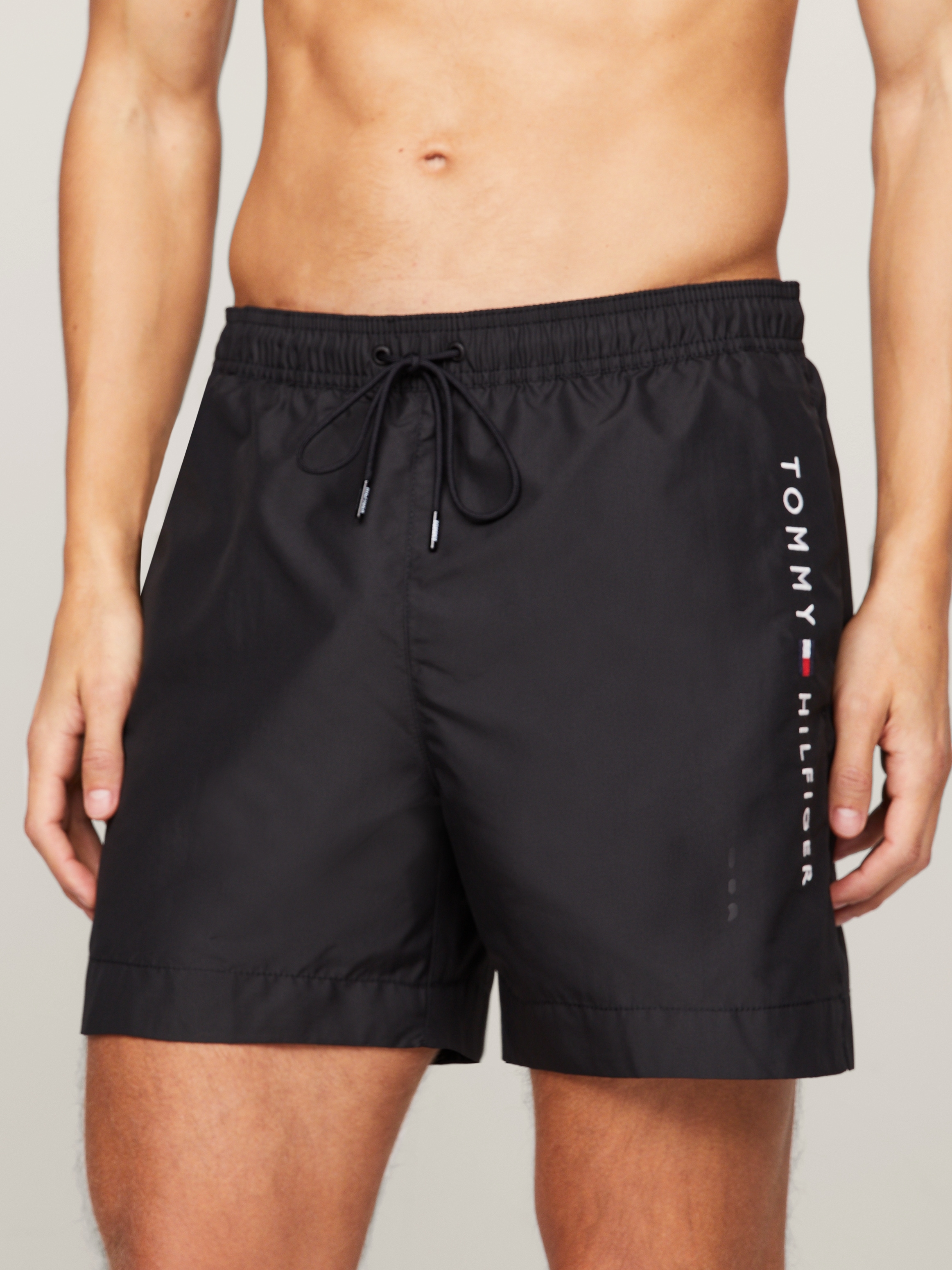 Tommy Hilfiger Swimwear Badeshorts "MEDIUM DRAWSTRING", mit Logoschriftzug