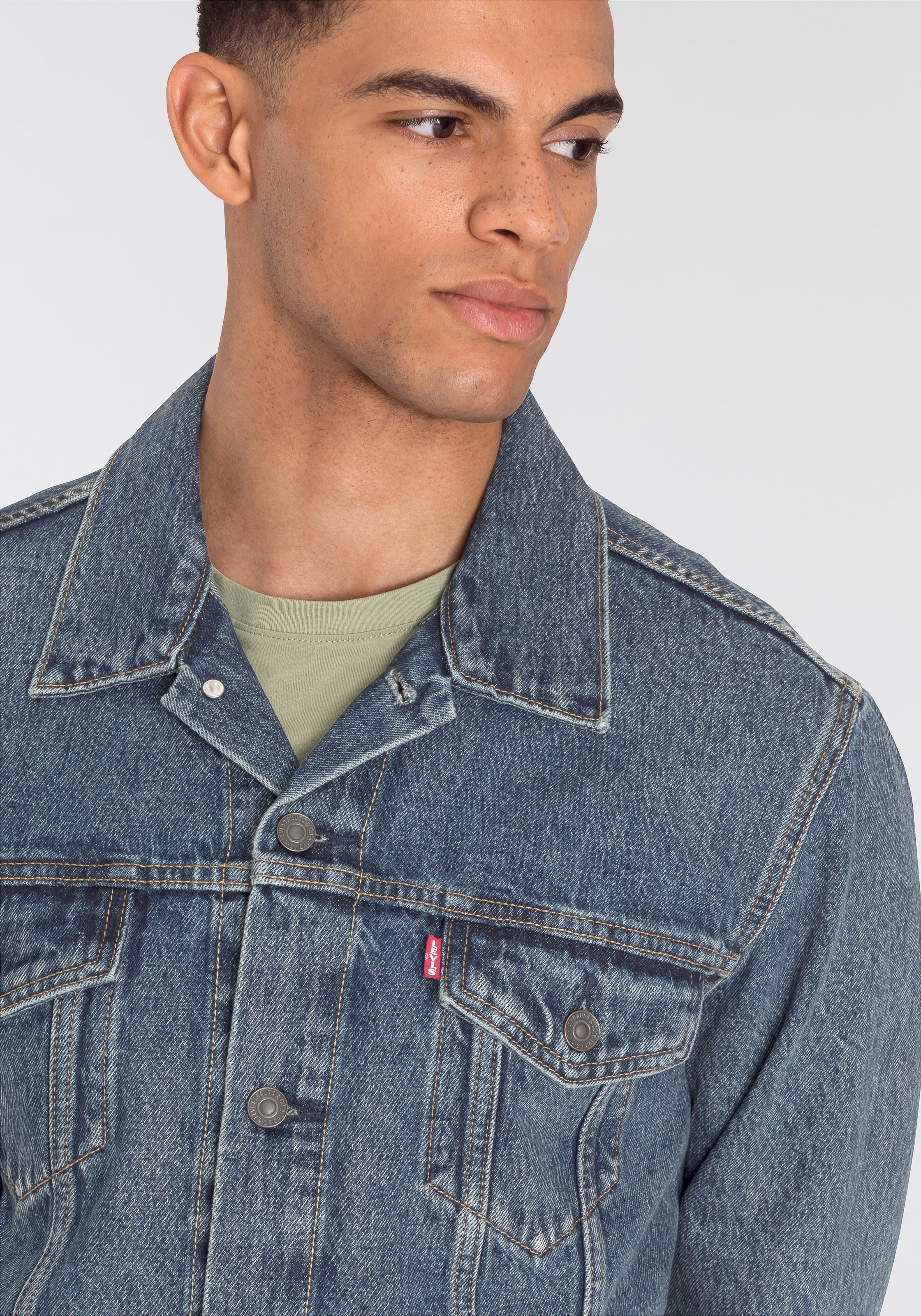 Thumbnail - Levis Jeansjacke "VINTAGE FIT TRUCKER JKT", ohne Kapuze, mit Knopfleiste