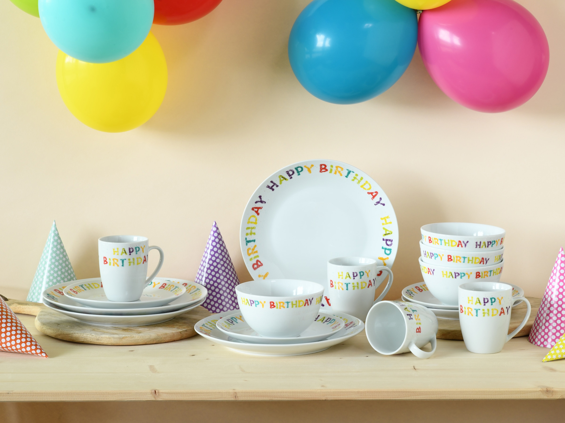 CreaTable Kombiservice »Happy Birthday, Kombi-Service 16-tlg.«, (Set, 16 tlg.), Fröhliches buntes Geschirr, Für alle Geburtstagsfeierlichkeiten