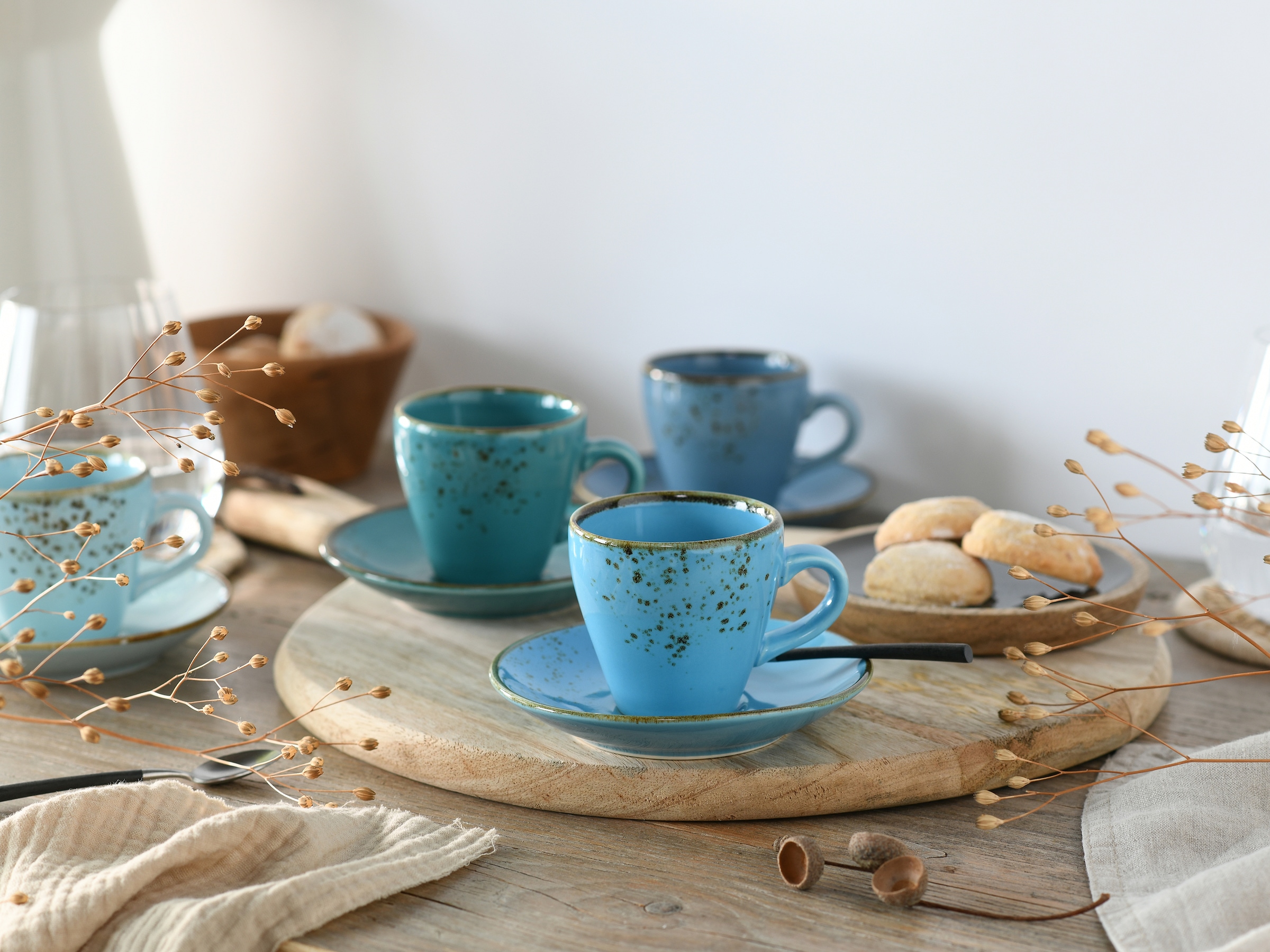 CreaTable Espressotasse »Kaffeetasse NATURE COLLECTION Aqua« Tassen Set, aktuelle Blautöne mit Sprenkel, 4 Tassen, 4 Untertassen