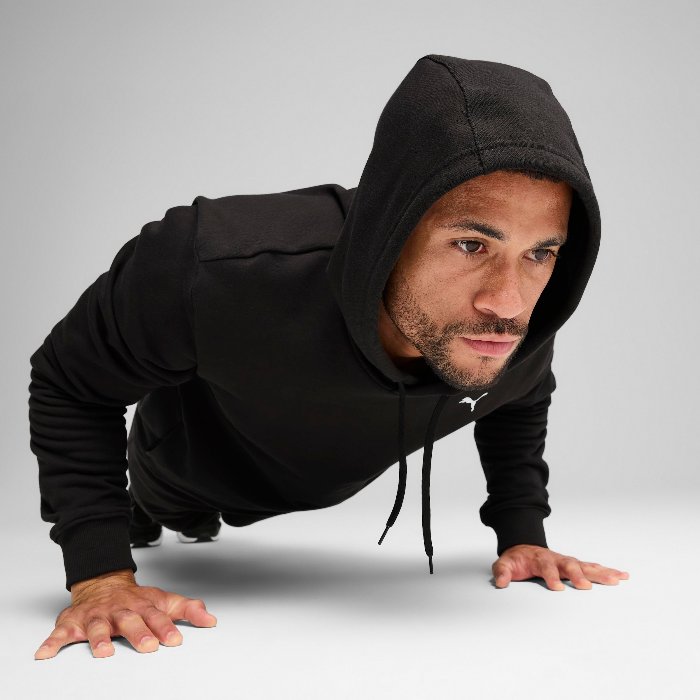 PUMA Kapuzensweatshirt »M TAD ESSENTIALS FRENCH TERRY HOODIE«, mit Kapuze, Rundhalsausschnitt, mit Kängurutasche
