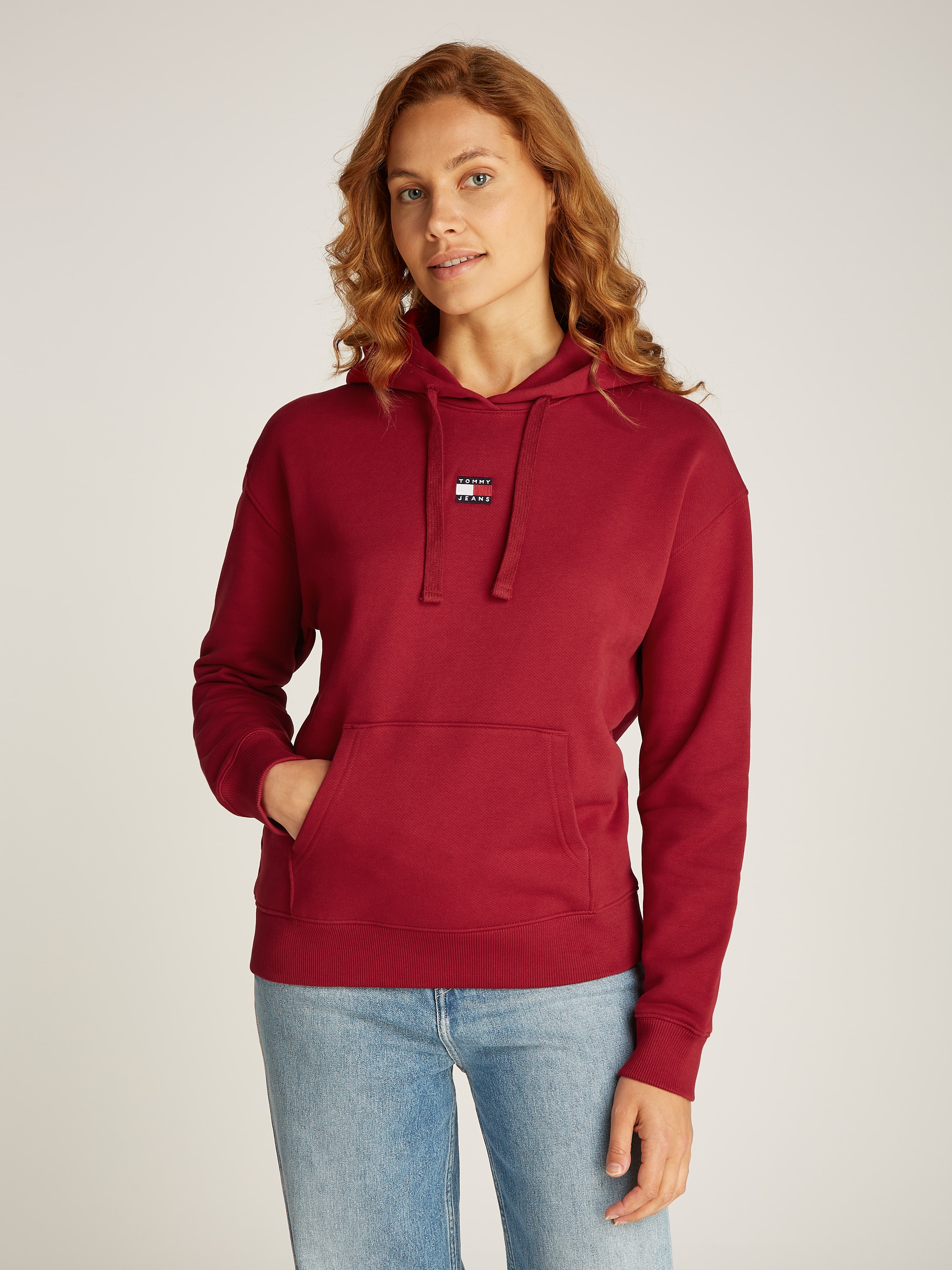 Kapuzensweatshirt »TJW BXY BADGE HOODIE«, mit Logostickerei