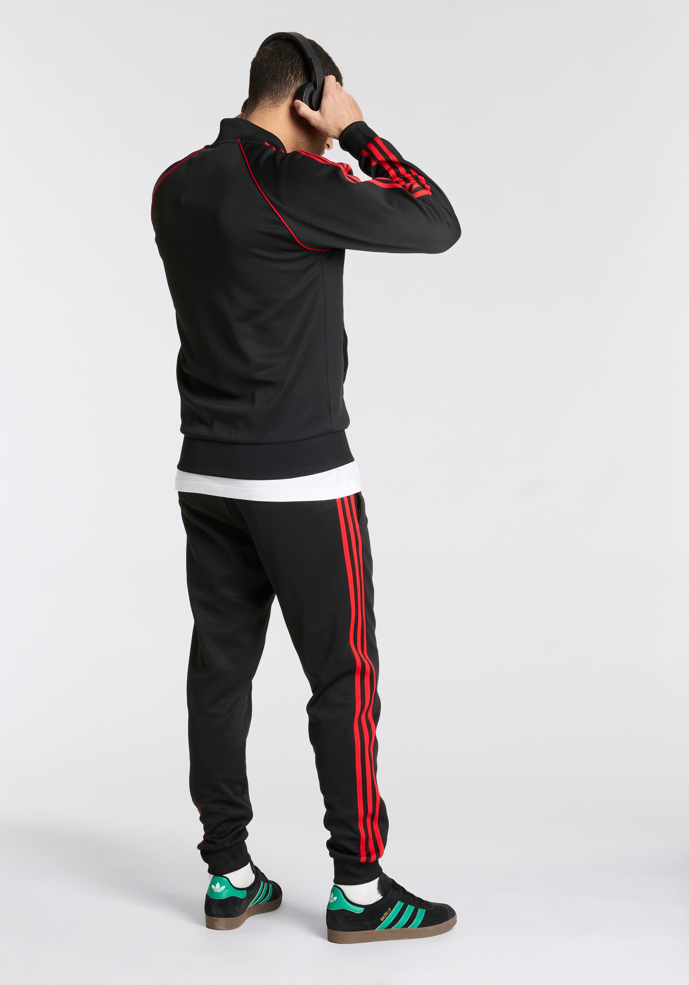adidas Originals Sporthose "SST TP", (1 tlg.), Superstar, Retro Look, weich günstig online kaufen