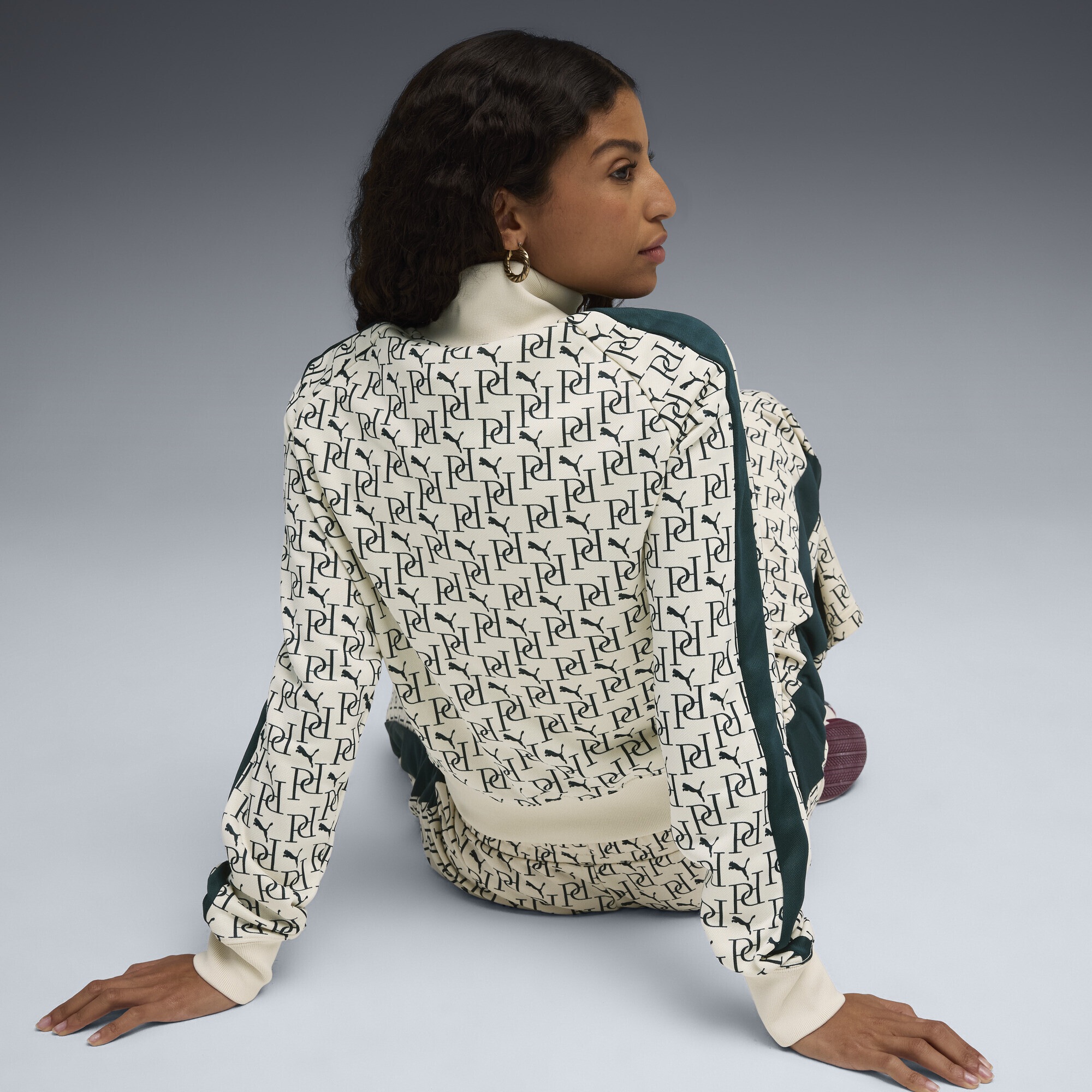 PUMA Trainingsjacke »T7 Allover-Print Trainingsjacke Damen«
