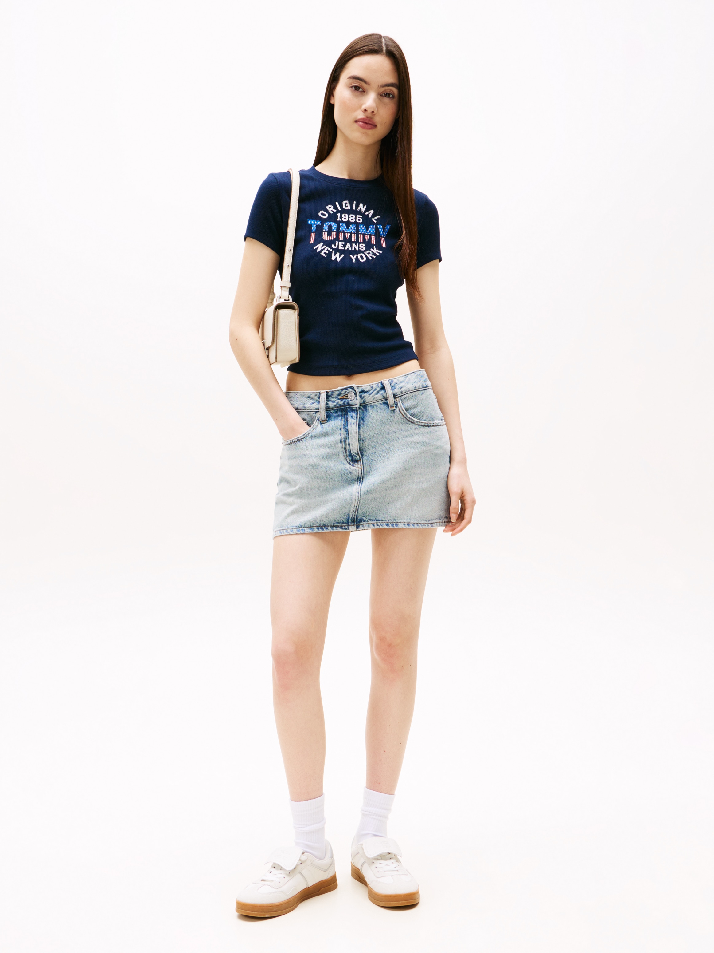 Tommy Jeans Kurzarmshirt »TJW SLIM SH TOMMY NY RIB TEE« Baumwollmischung, slim fit, in gerippter Struktur