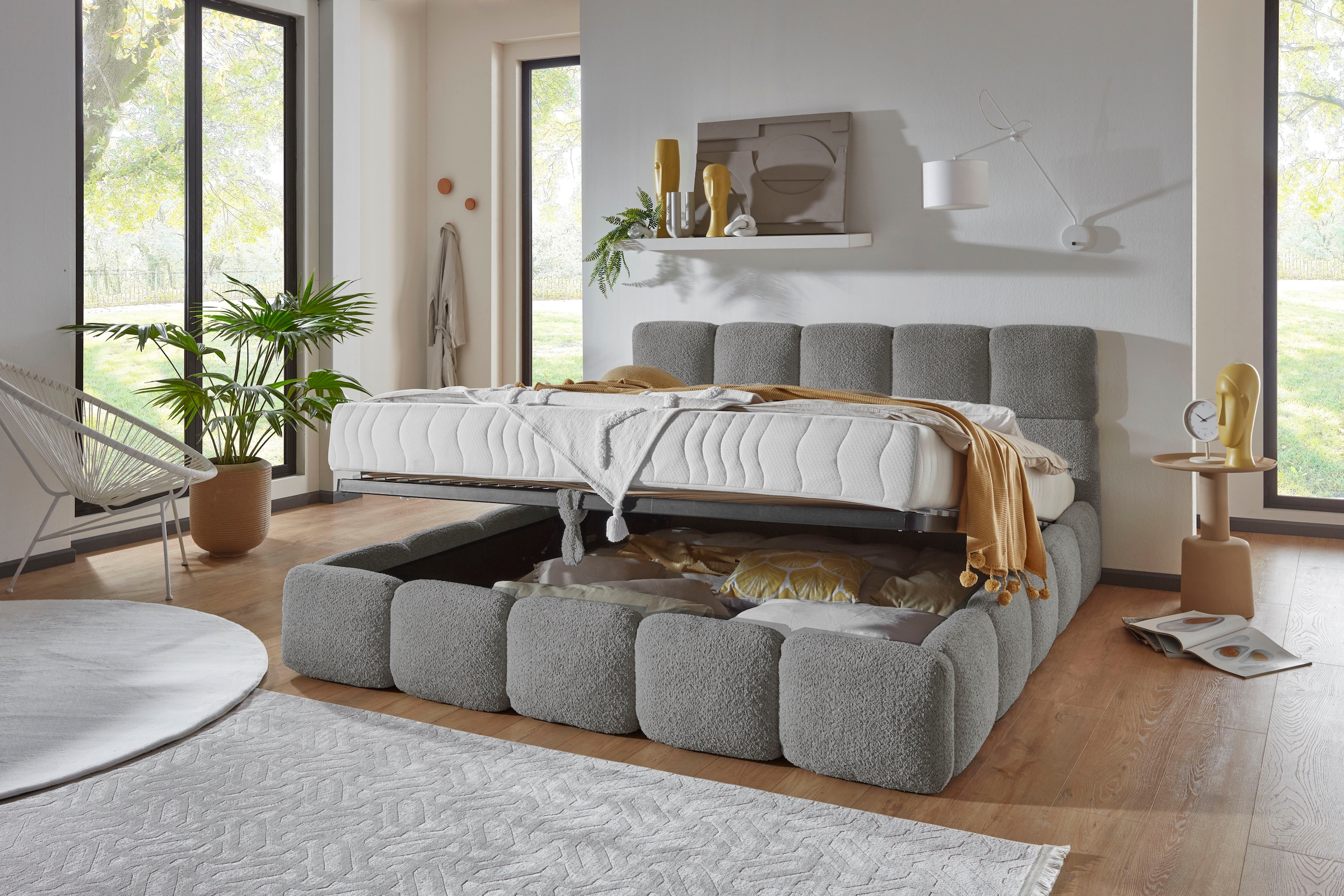 ATLANTIC home collection ""Jane" mit großen Stauraum" luxurious gepolstertes Kopfteil und Rahmen, Bezug mit Bouclécharakter