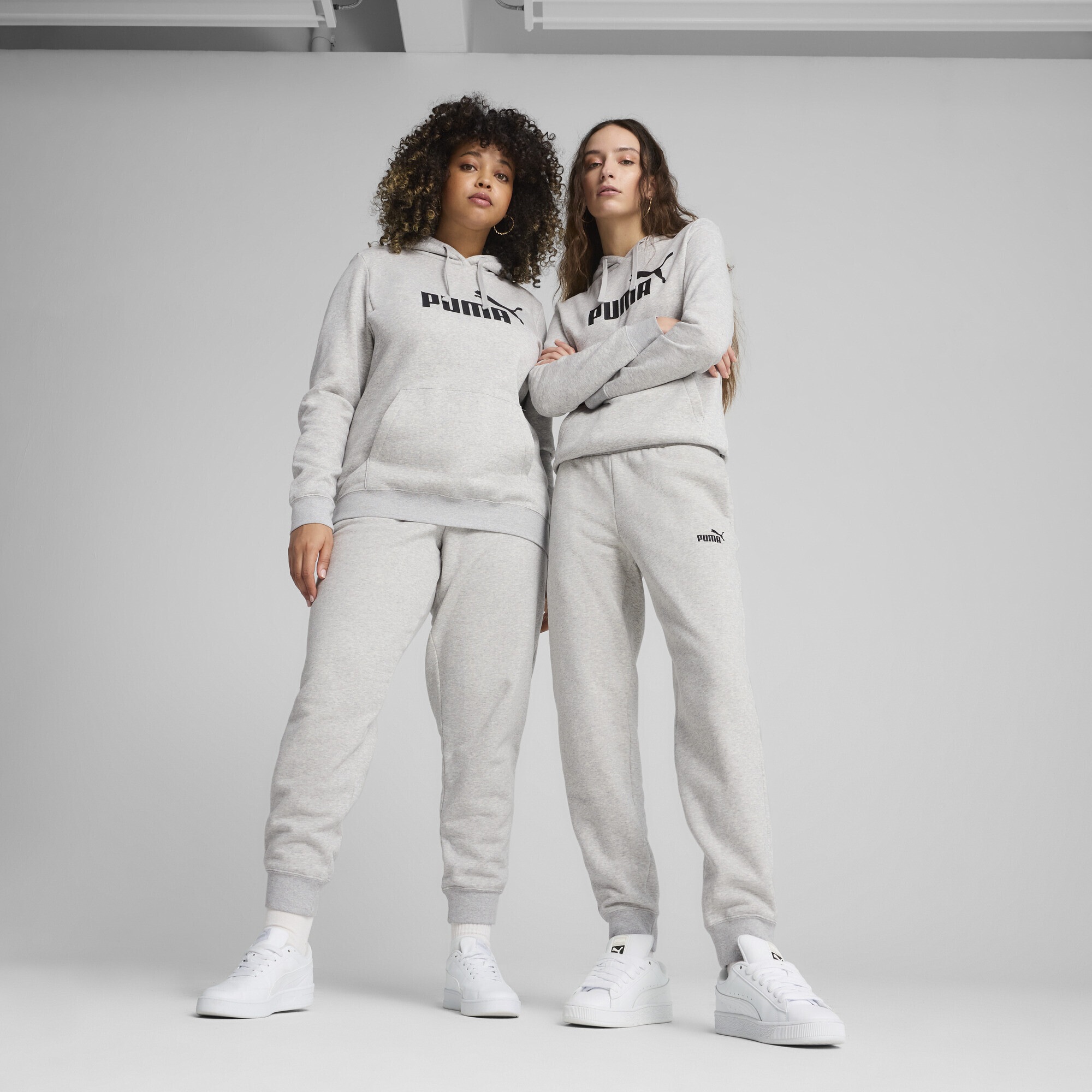 PUMA Sporthose "Essentials Small No. 1 Logo Jogginghose Damen" günstig online kaufen