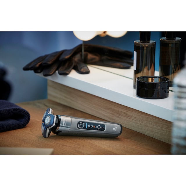 Philips Elektrorasierer »Shaver Series 7000 S7887/55«, Reinigungsstation,  ausklappbarer Präzisionstrimmer, 1 Reinigungskartusche, Etui, Ladestand,  mit SkinIQ Technologie | Im Sale