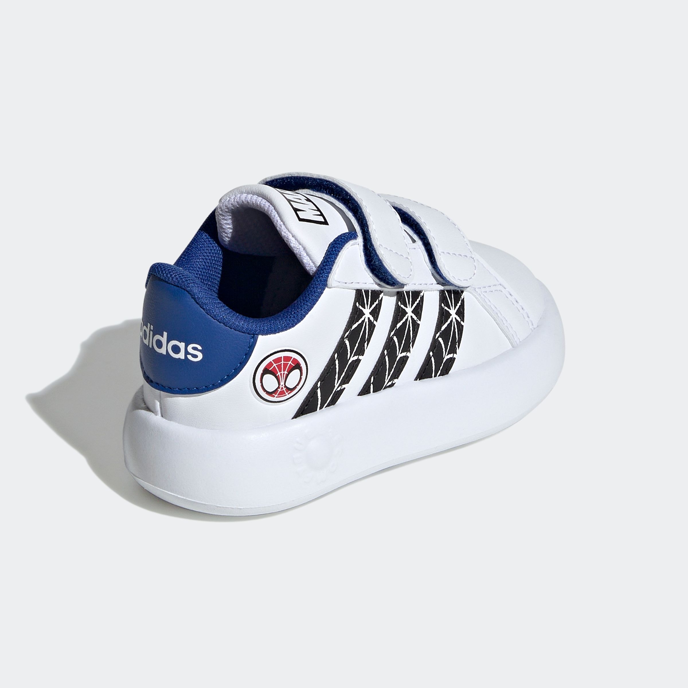 adidas Sportswear Klettschuh »ADIDAS MARVEL SPIDER-MAN KIDS GRAND COURT SCHUH«, Design auf den Spuren des adidas Superstar, für Kinder
