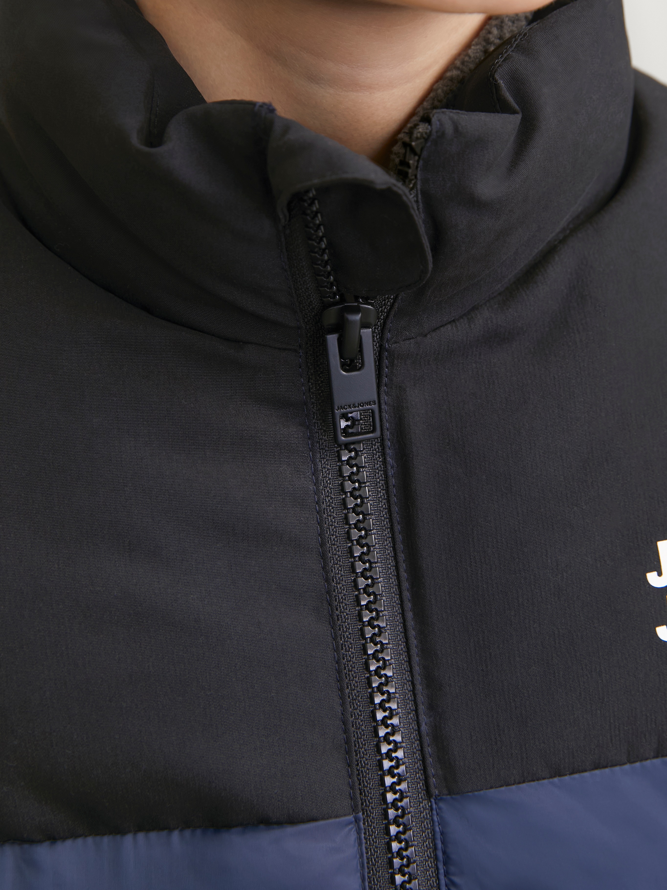 Thumbnail - Jack & Jones Junior Steppweste "JJETOBY einfach kombinierbar, gefüttert, stylisch" colorblocking, casual, regular fit, S...