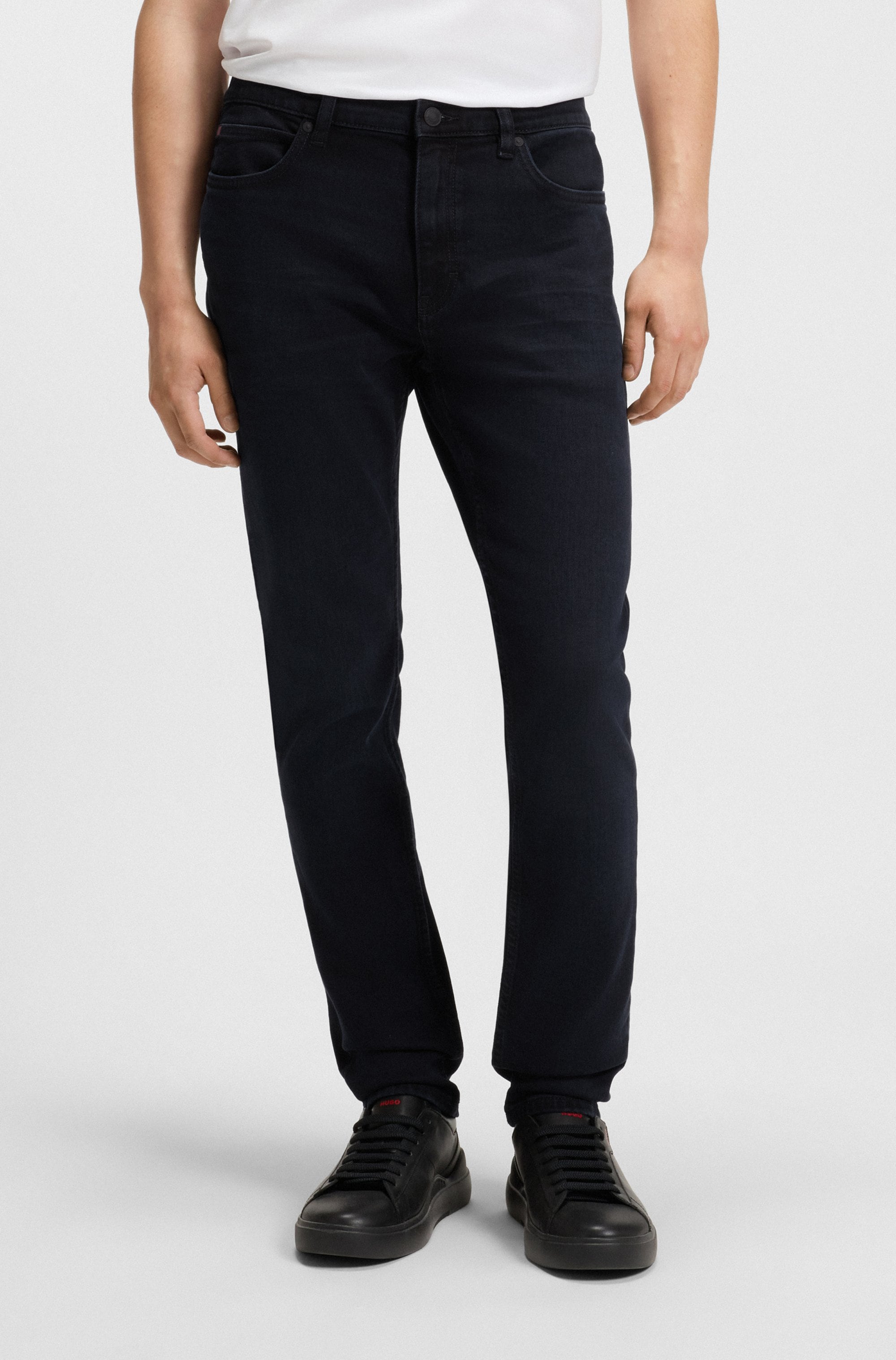 HUGO "HUGO 734" aus Stretch-Denim, extra schmal