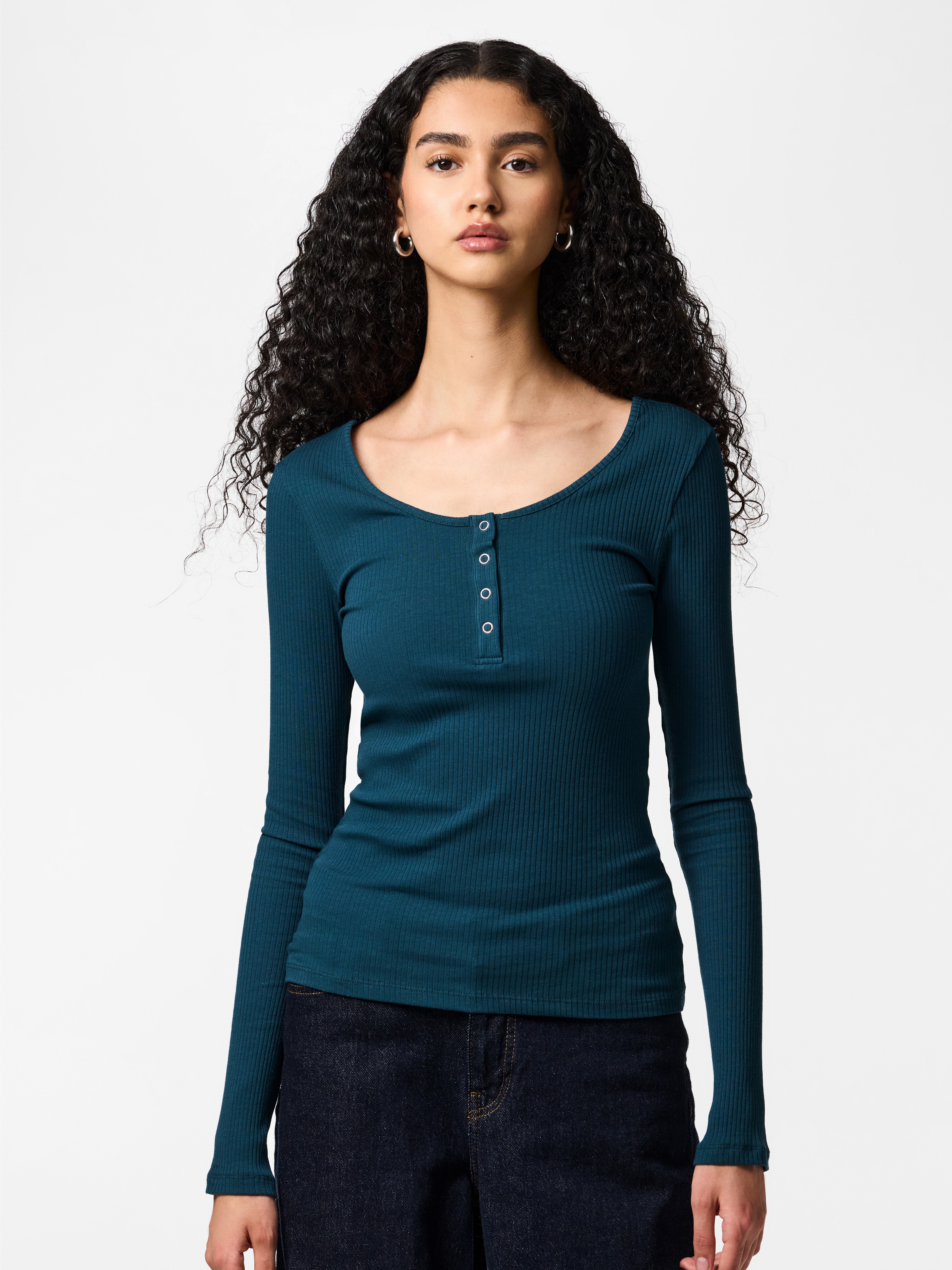 pieces Langarmshirt "PCKITTE LS TOP NOOS BC" Baumwollmischung, slim fit