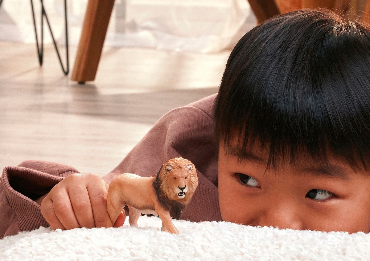 Schleich® Spielfigur »WILD LIFE, Afrikanischer Löwe (14974)«