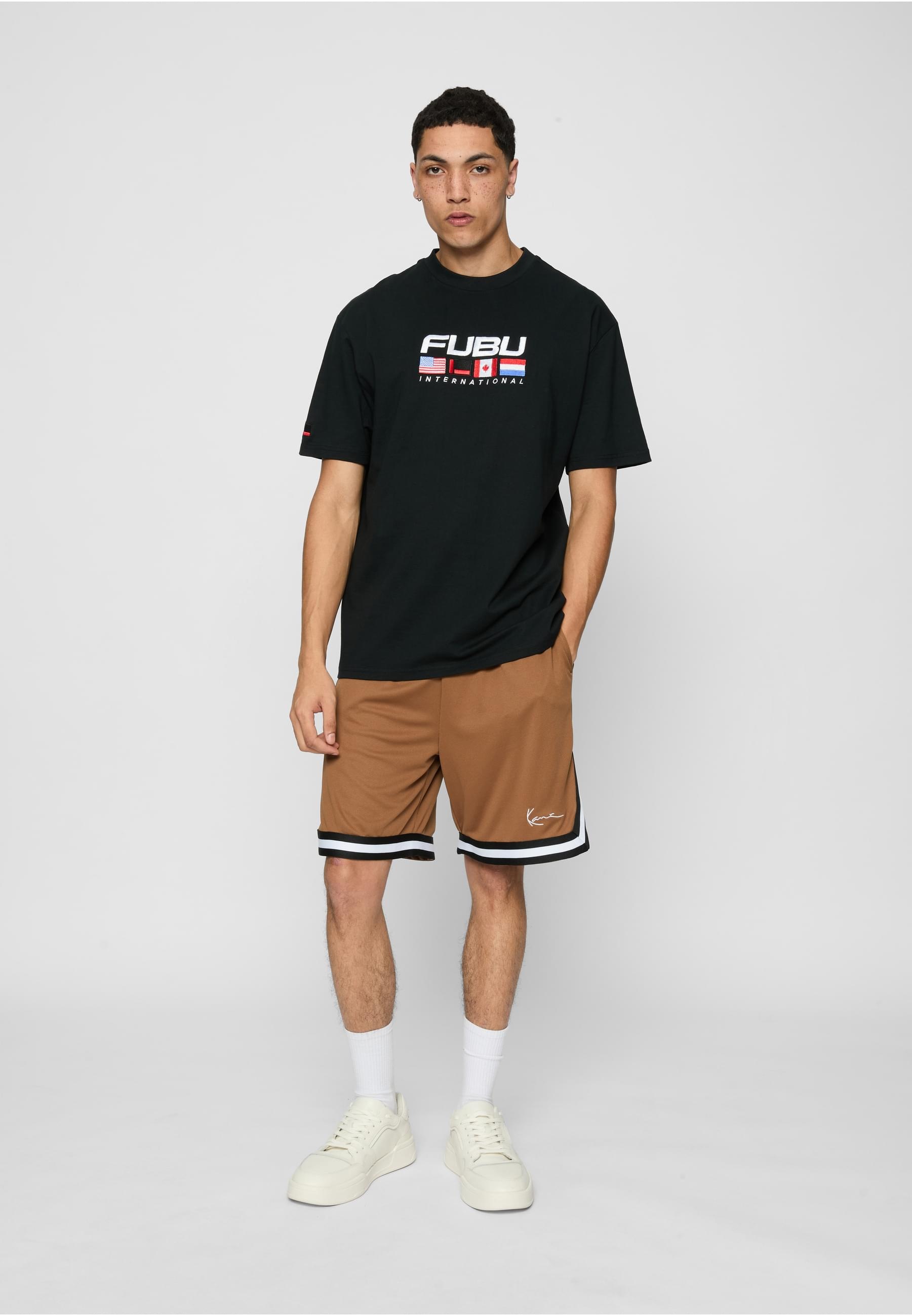 Fubu T-Shirt »Fubu FBMQ12121BLK Fubu Corporate Intnl T-Shirt« 1 Stk. tlg.