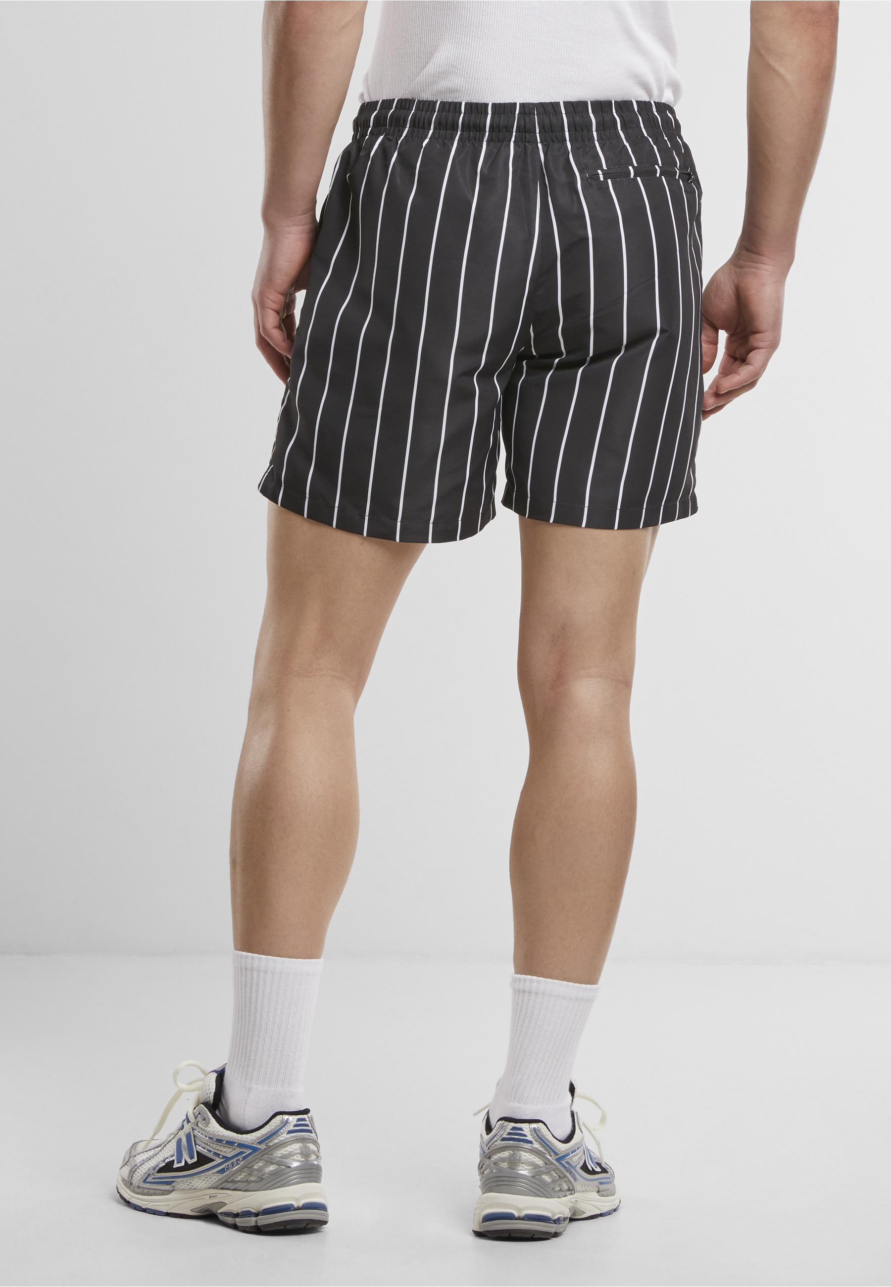 URBAN CLASSICS Badeshorts »Urban Classics Herren Stripe Swim Shorts«