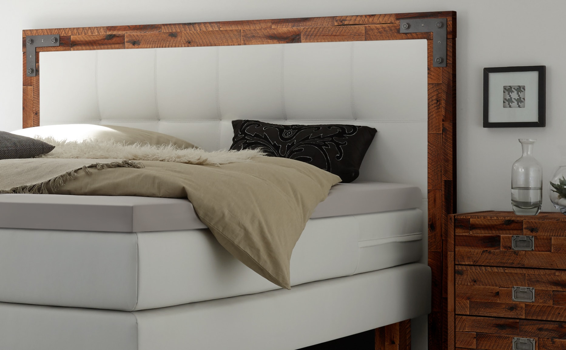 HASENA Boxspringbett Memphis, im Vintagelook, Massivholz-Umrandung, Tonnentaschen-Federkernmatratze