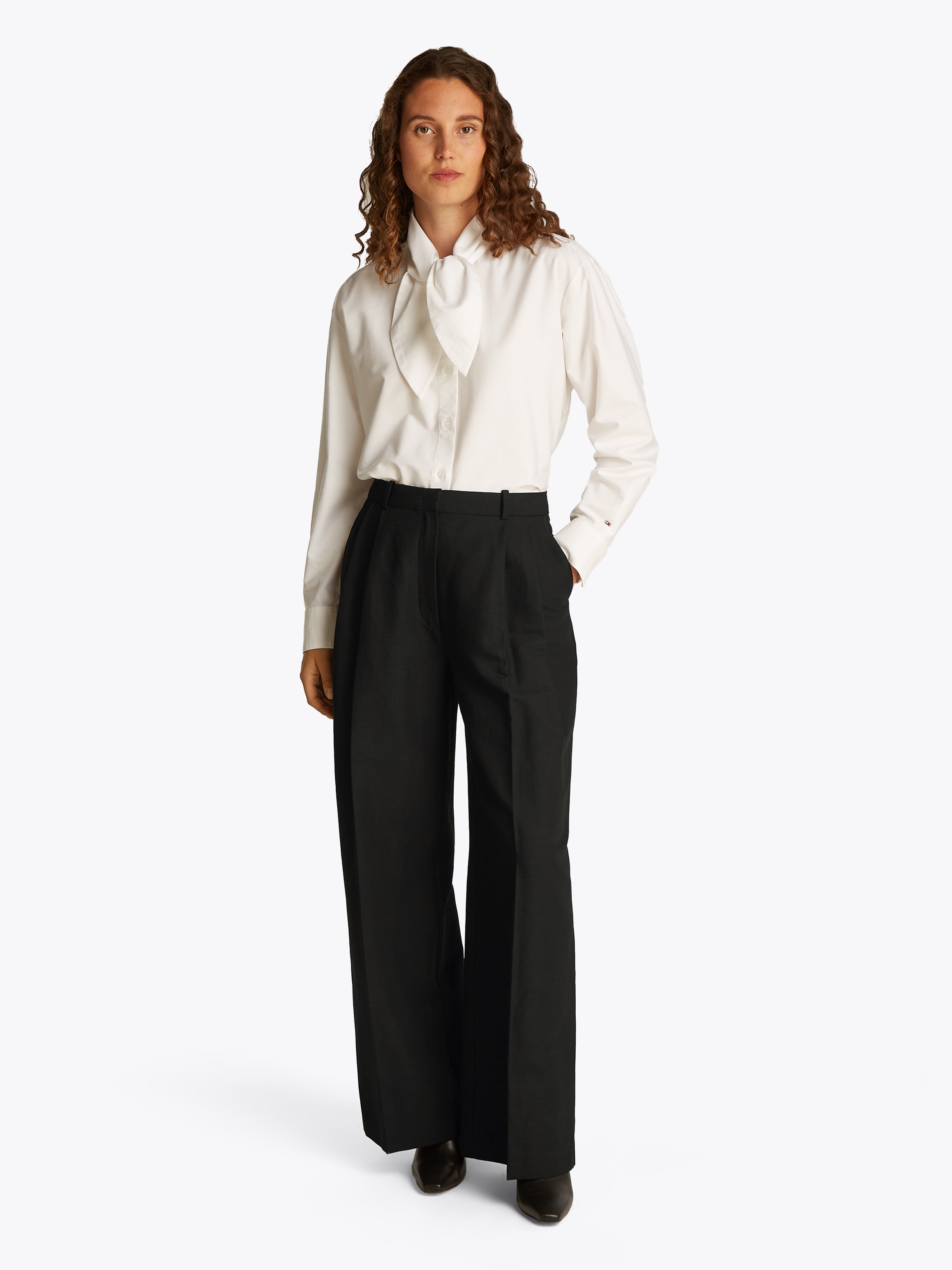 Tommy Hilfiger Webhose »LINEN MIX RLXD STRAIGHT PANTS«, mit Falten,kühlendes Premium Leinen