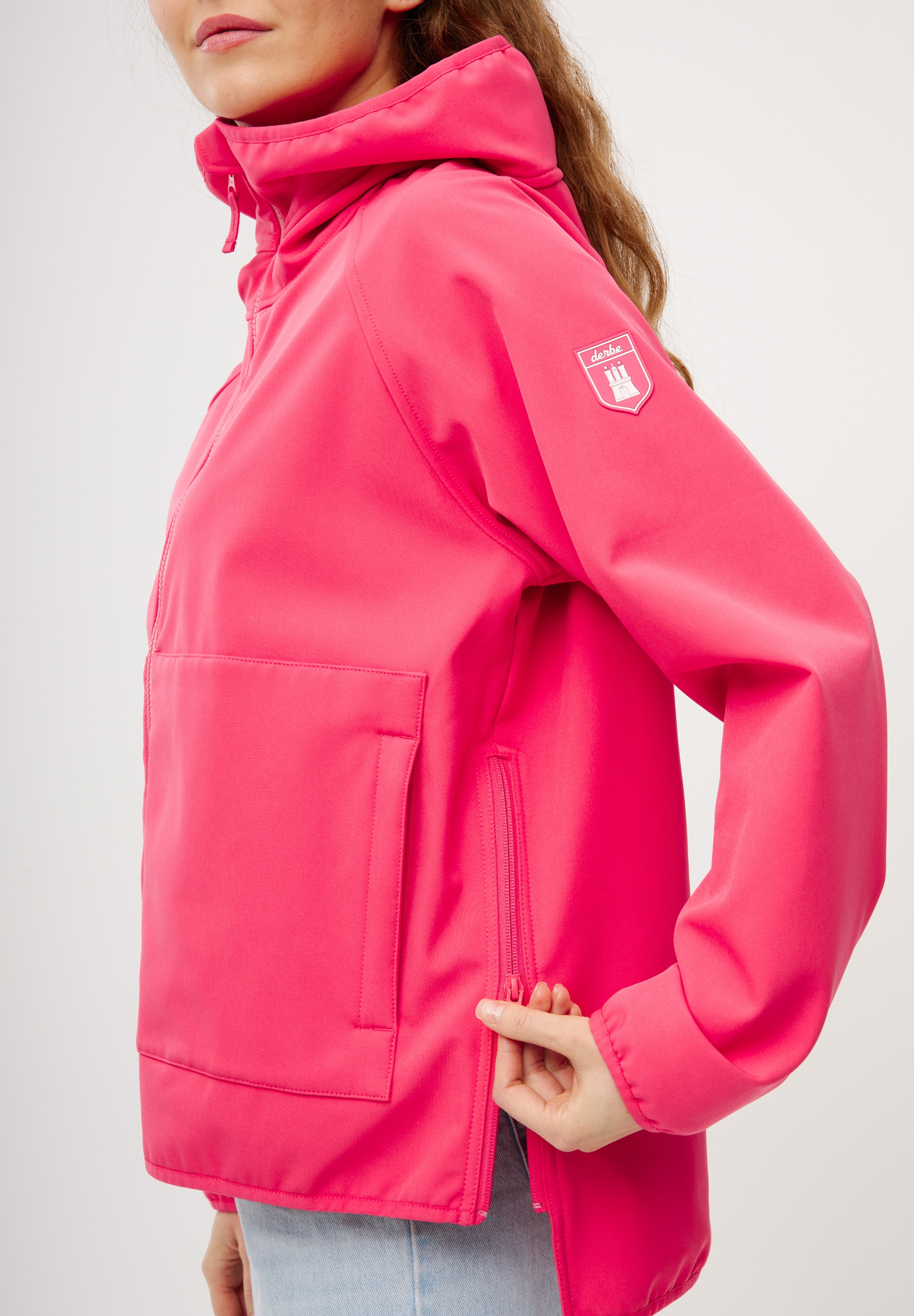Derbe Softshelljacke »Peutby«, mit Kapuze, wasserabweisend, winddicht, Kapuze