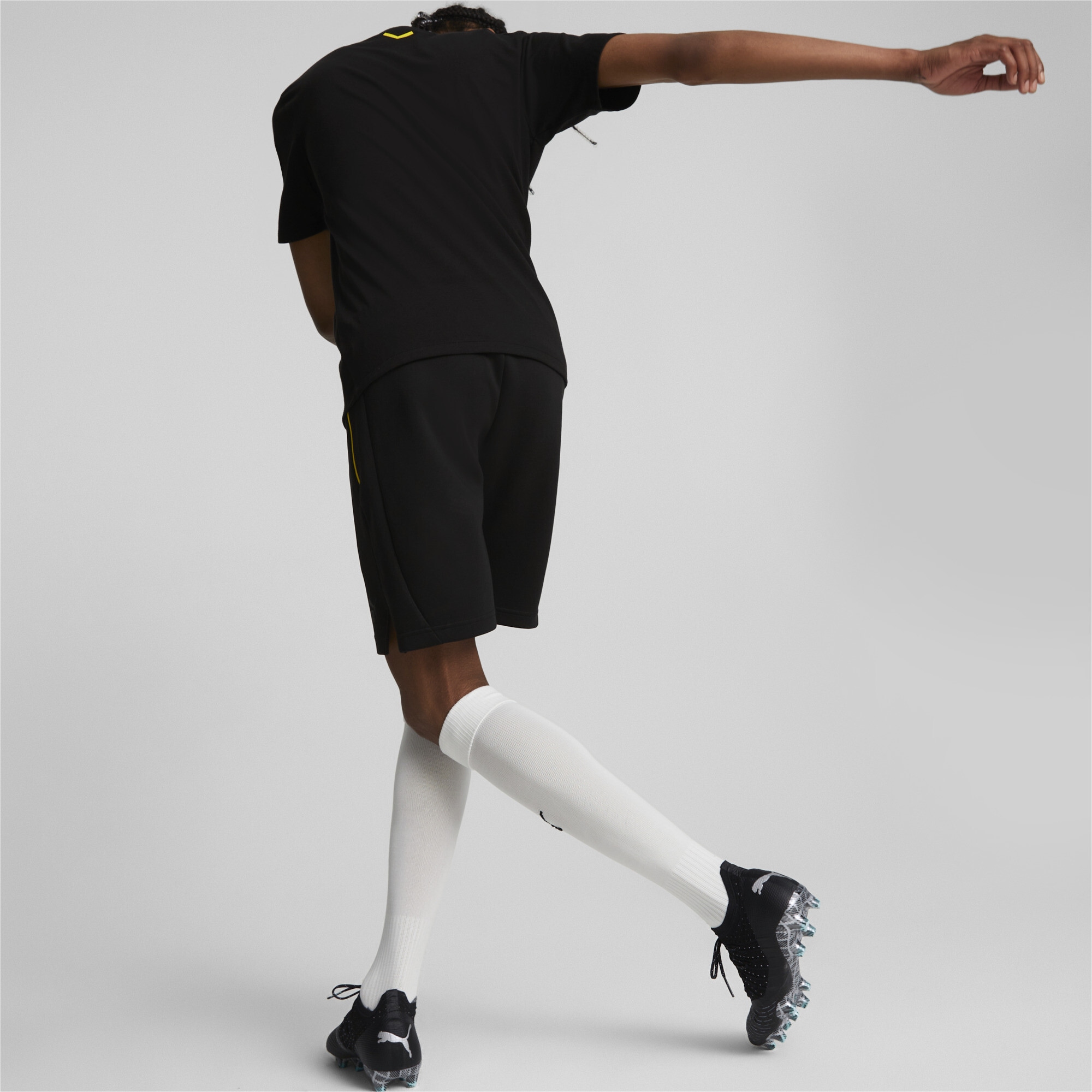 PUMA Sporthose »Borussia Dortmund Casuals Fußball-Shorts Herren«