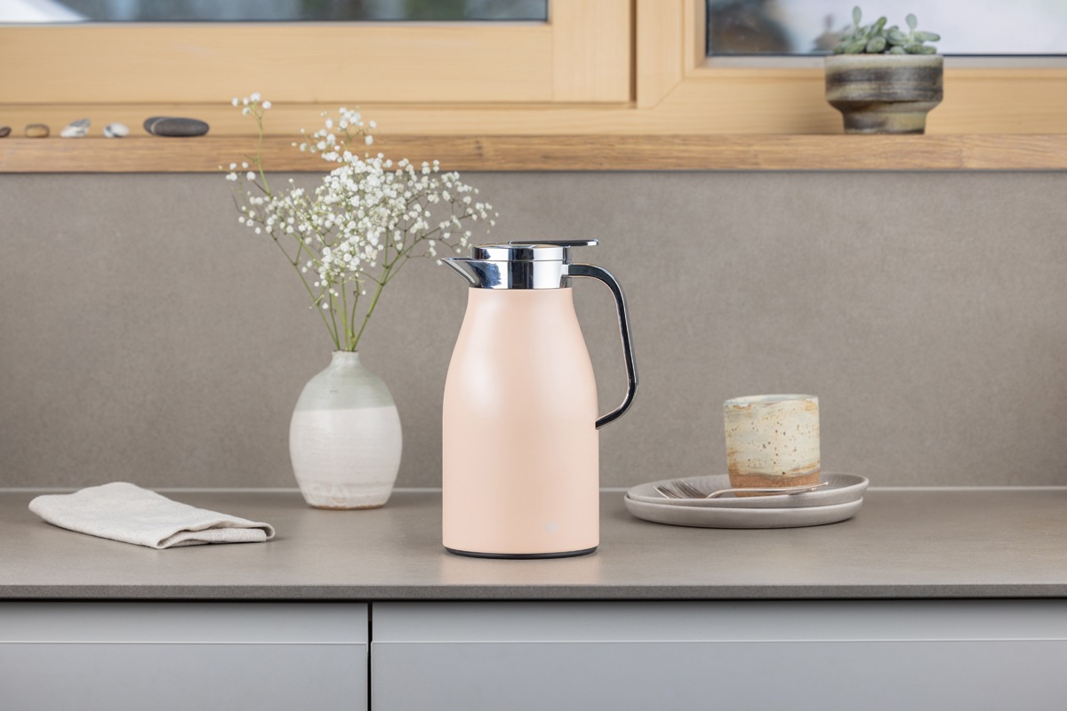 Alfi Isolierkanne »SKYLINE, mit Hartglaseinsatz und ergonomischem Griff« 1 l 1 Stk. tlg. 12h heiß & 24h kalt, Drehverschluss mit bequemem Druckknopf