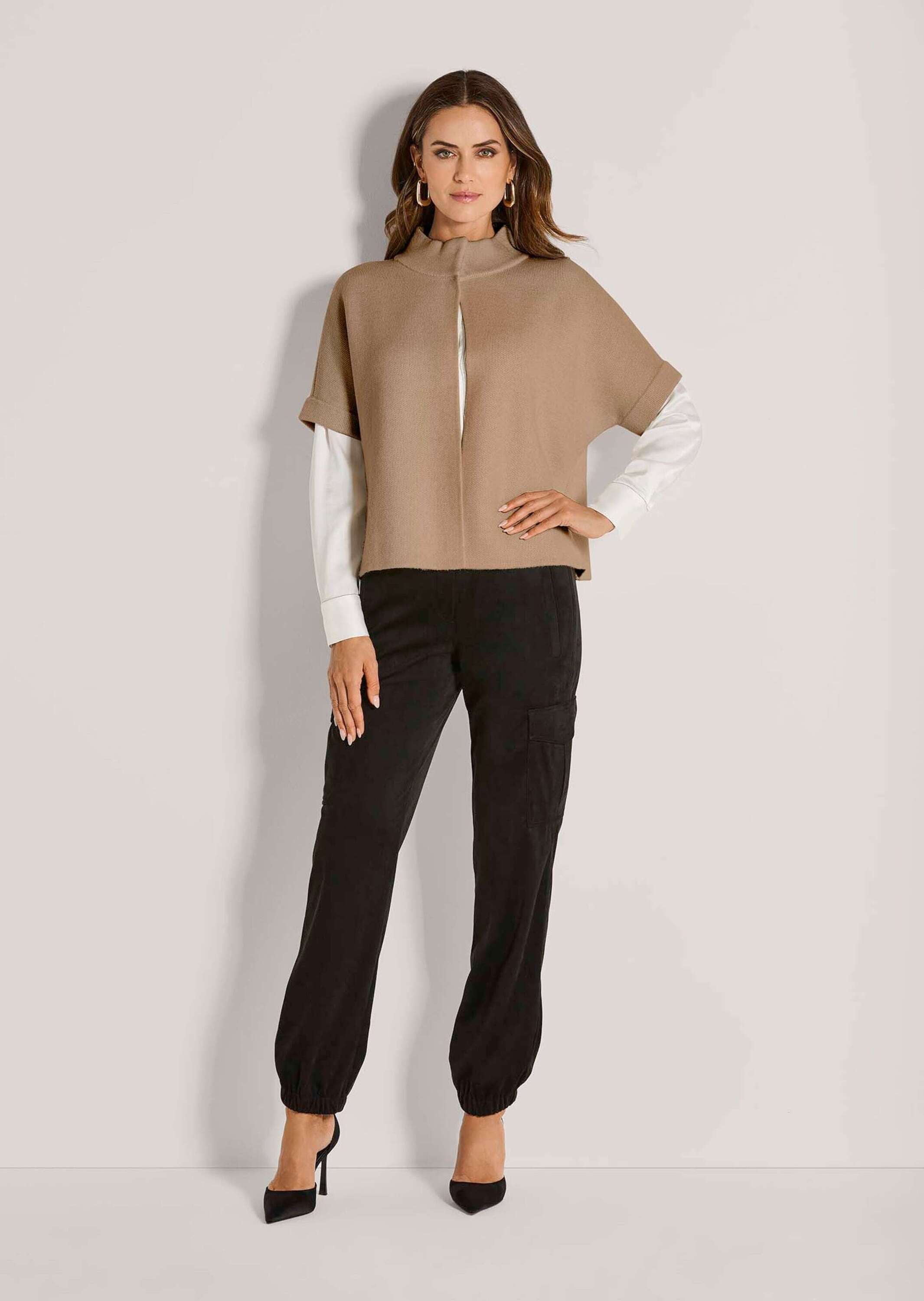 MADELEINE Strickjacke »Strickcape Moderne Strickjacke im Cape-Design« Wertvoller Milano-Strick