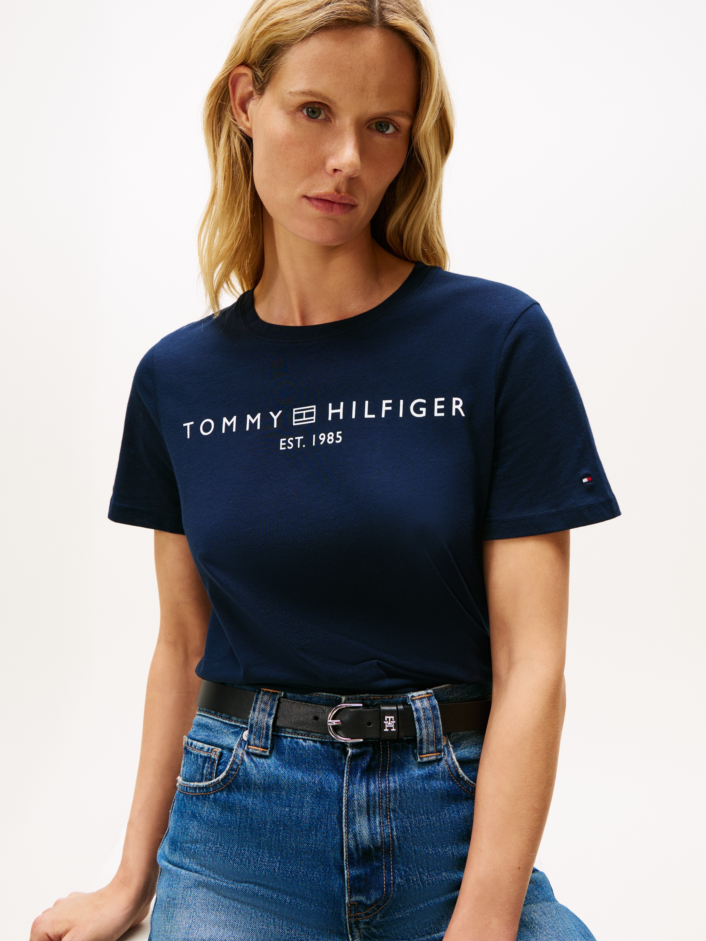 Tommy Hilfiger T-Shirt "REG CORP LOGO C-NK mit Logoschriftzug und Stickerei günstig online kaufen