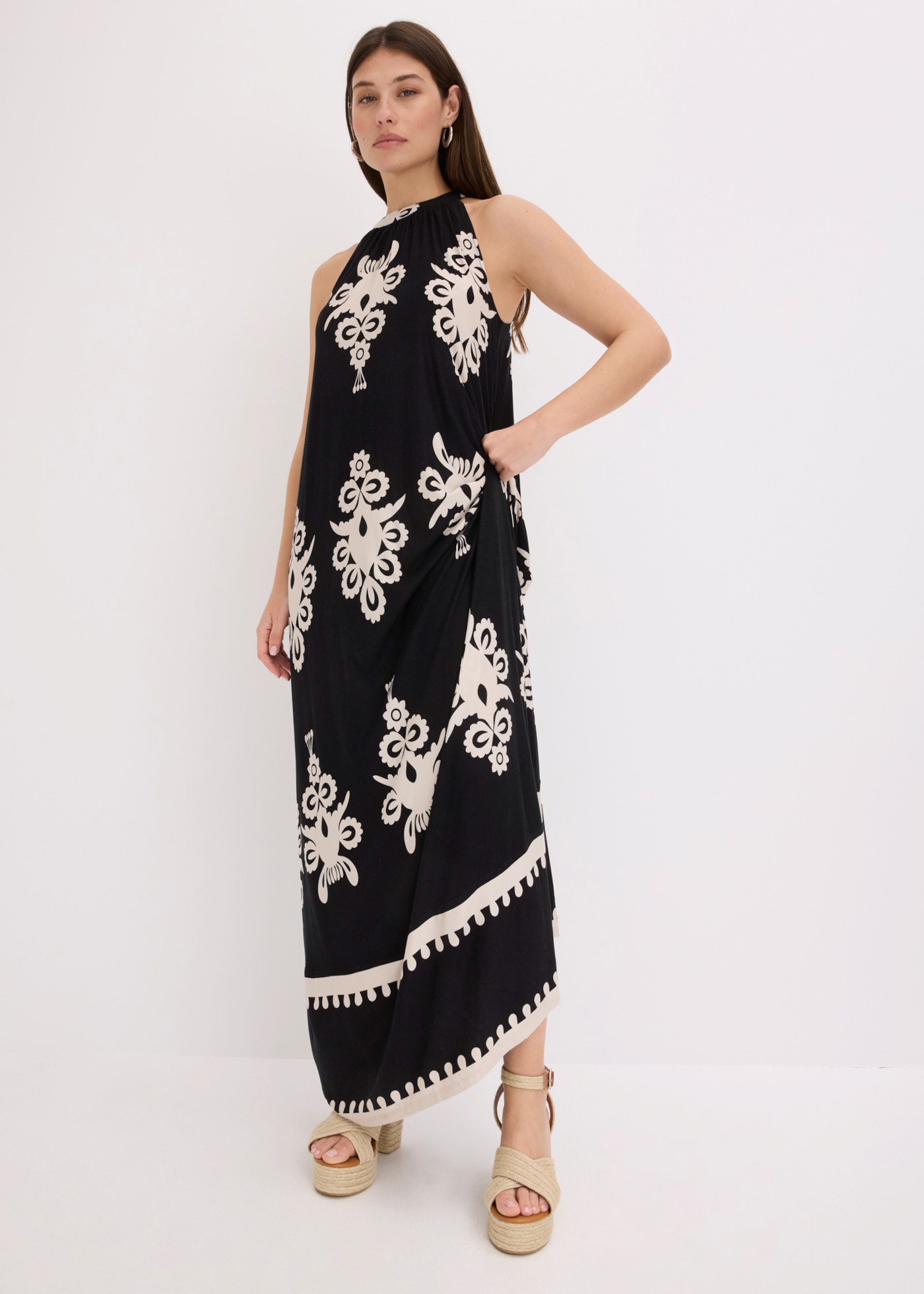 bonprix Jerseykleid aus Viskose-Mix, ausgestellte Passform, maxilänge, ärmellos