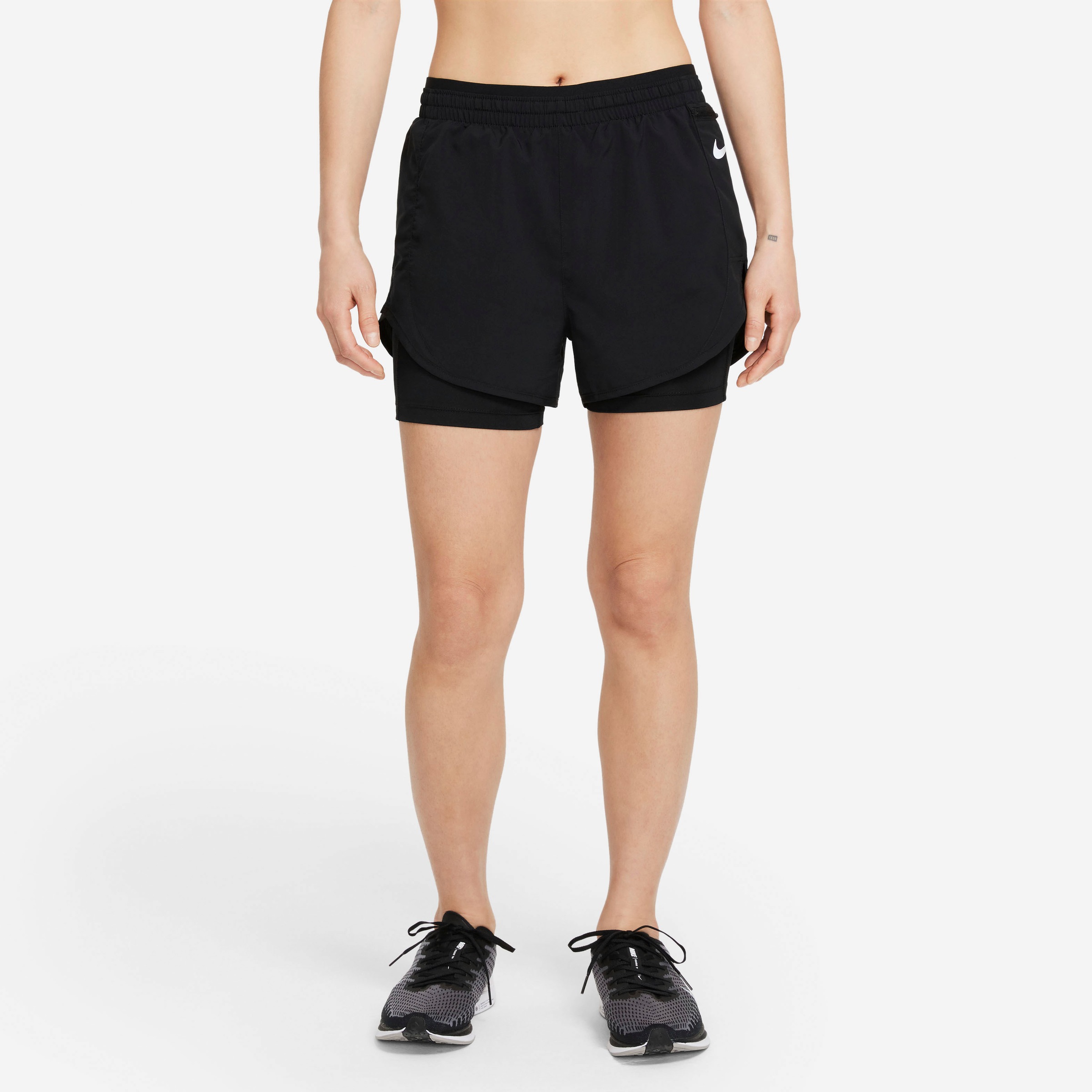 nike tempo luxe short