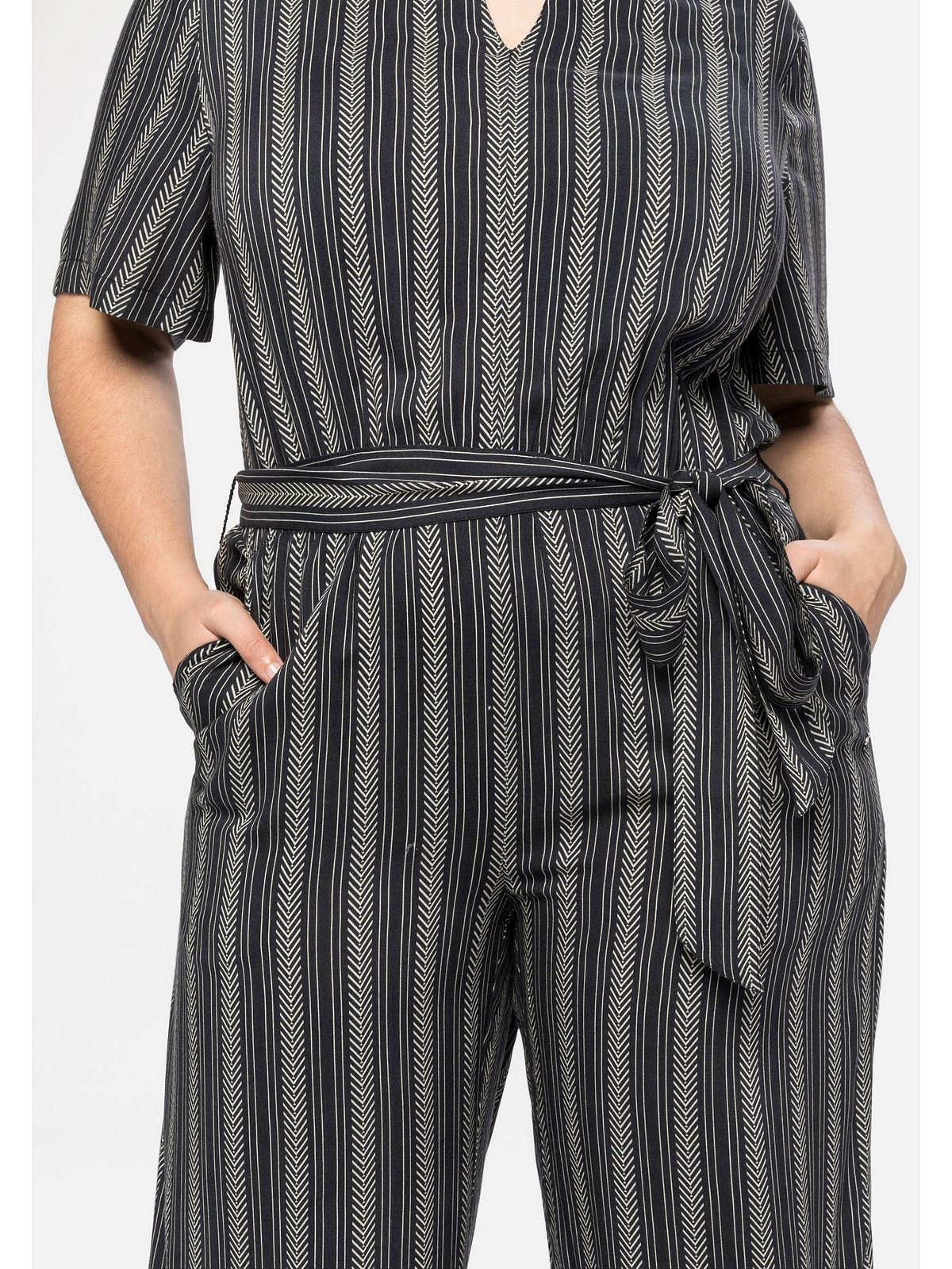Sheego Jumpsuit »Große Größen«, mit Streifen und betonter Taille