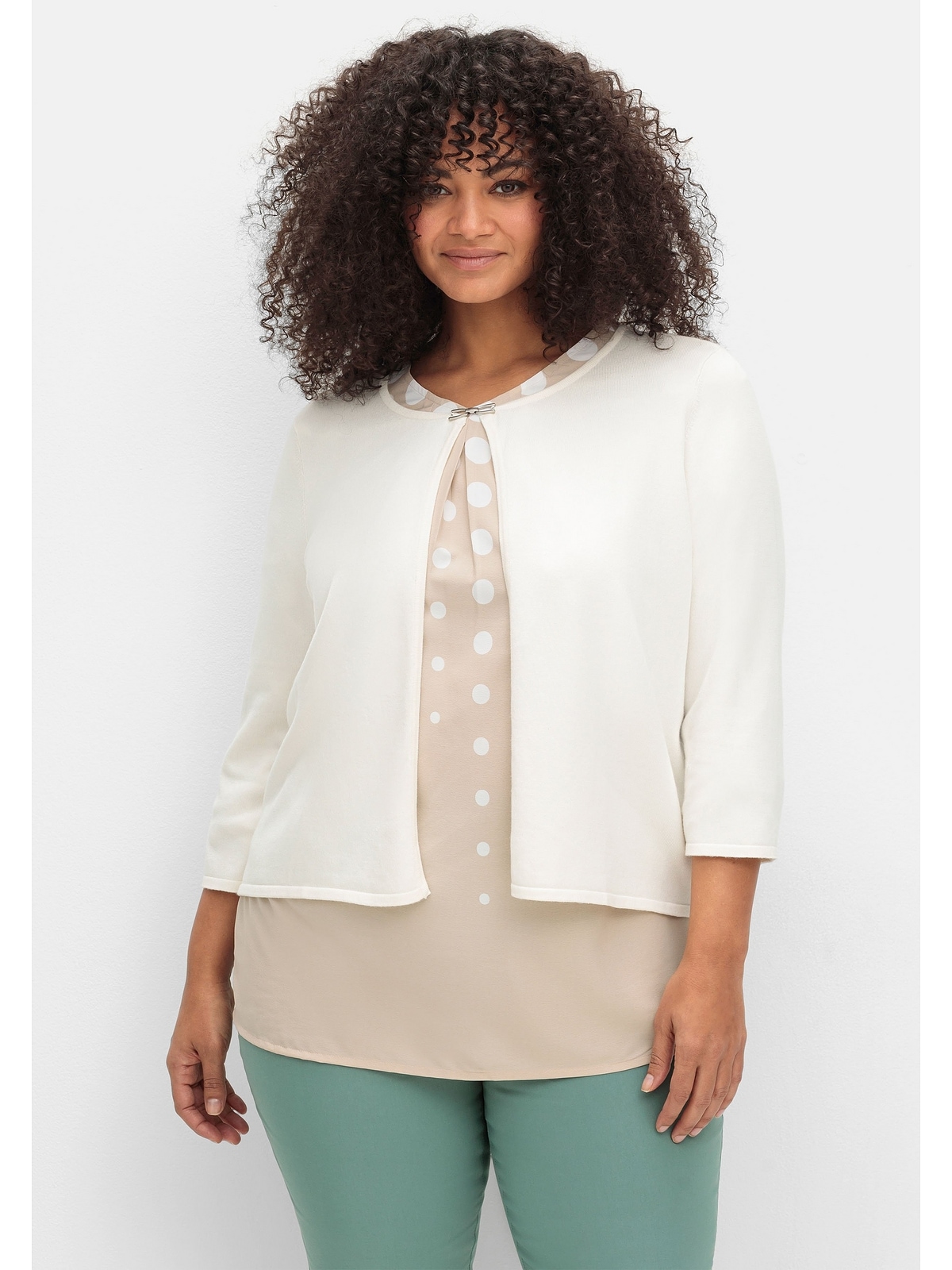Sheego Strickjacke "Große Größen", mit Zierspange am Ausschnitt günstig online kaufen