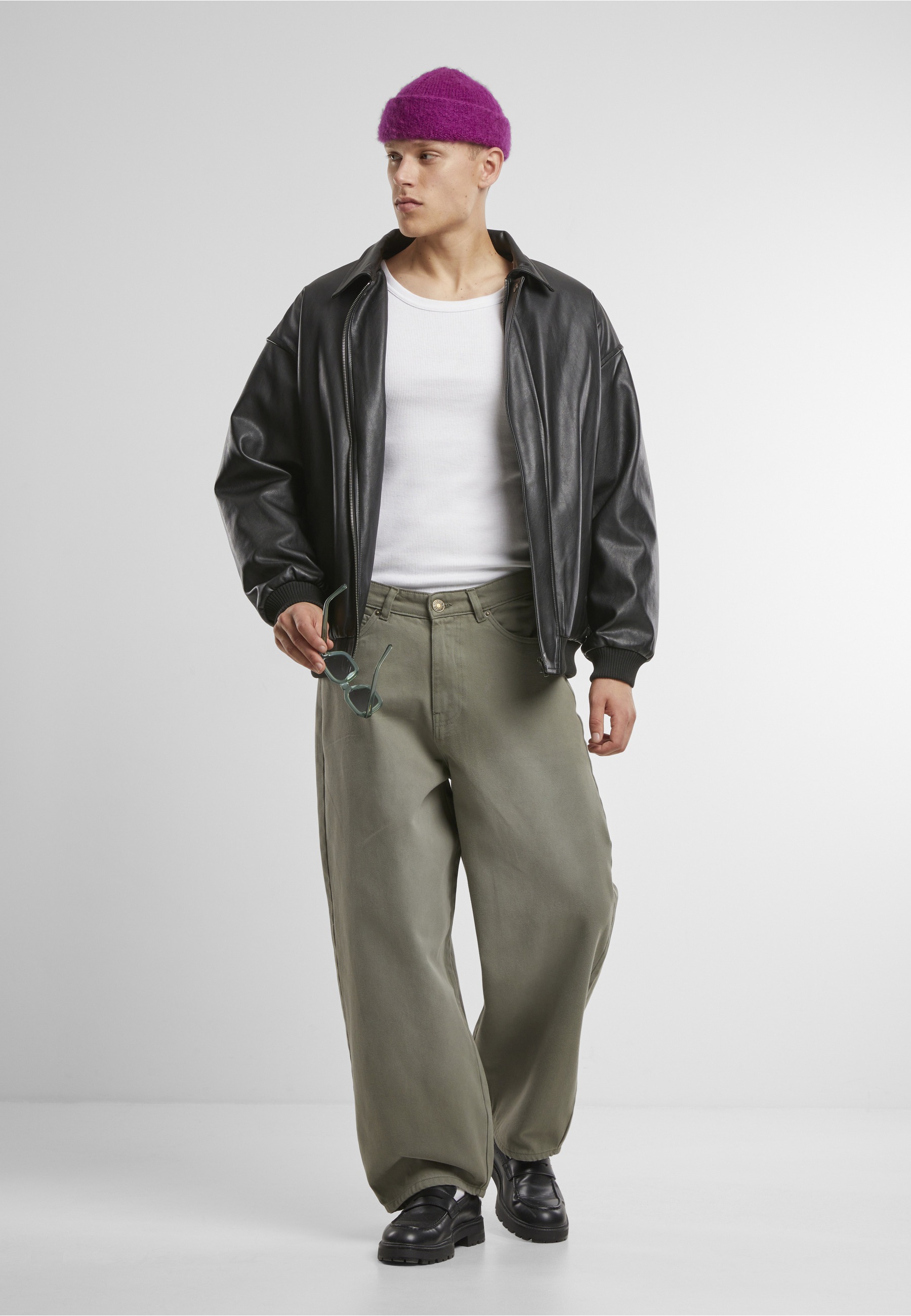 URBAN CLASSICS Bequeme Jeans »Urban Classics Tapered Heavy Ounce Baggy Jeans«